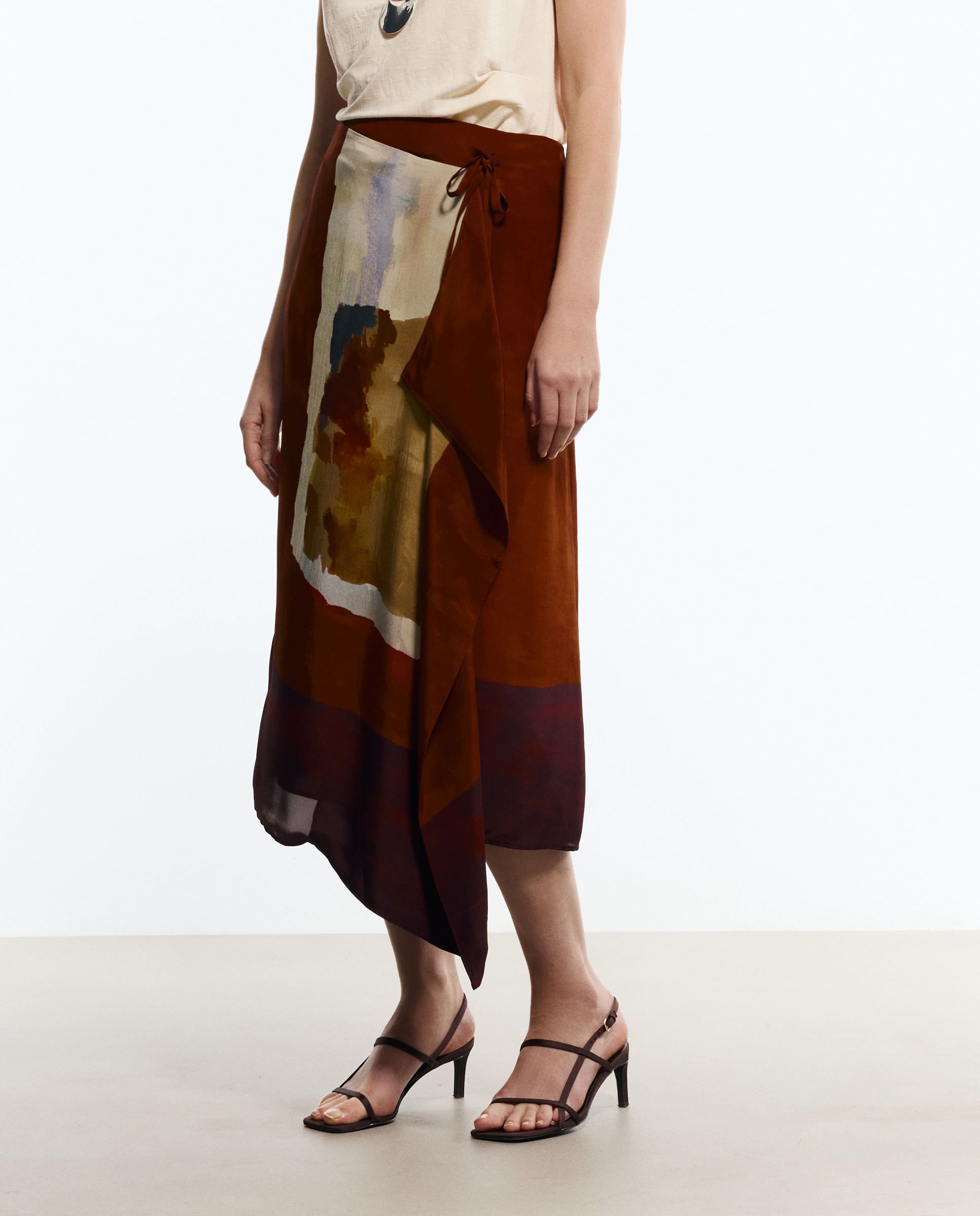 Saia Midi Envolvente com Lenço Vermelho-2