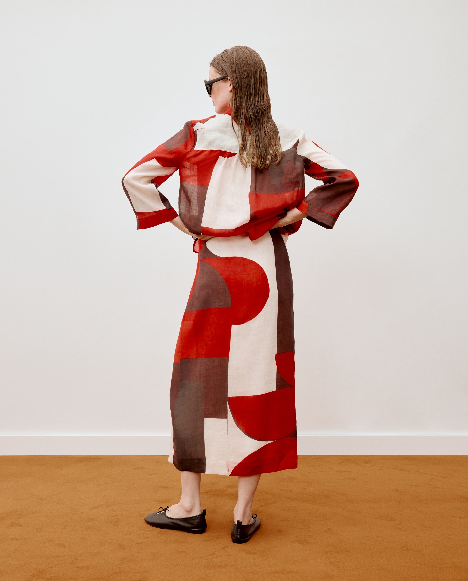 Saia midi acetinada Vermelho-3
