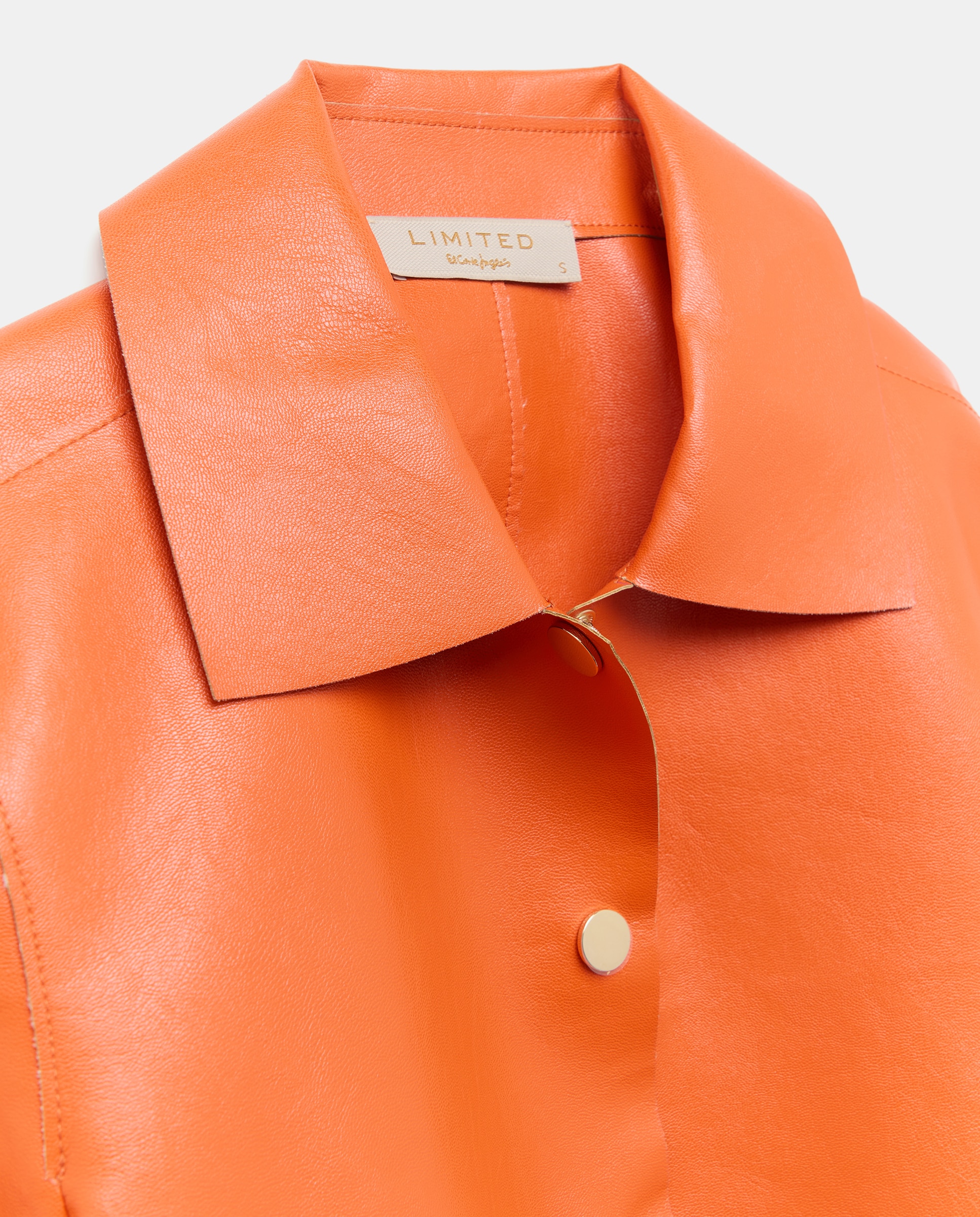 Casaco em Pele Vegana com Bolsos de Remendo Vermelho-7