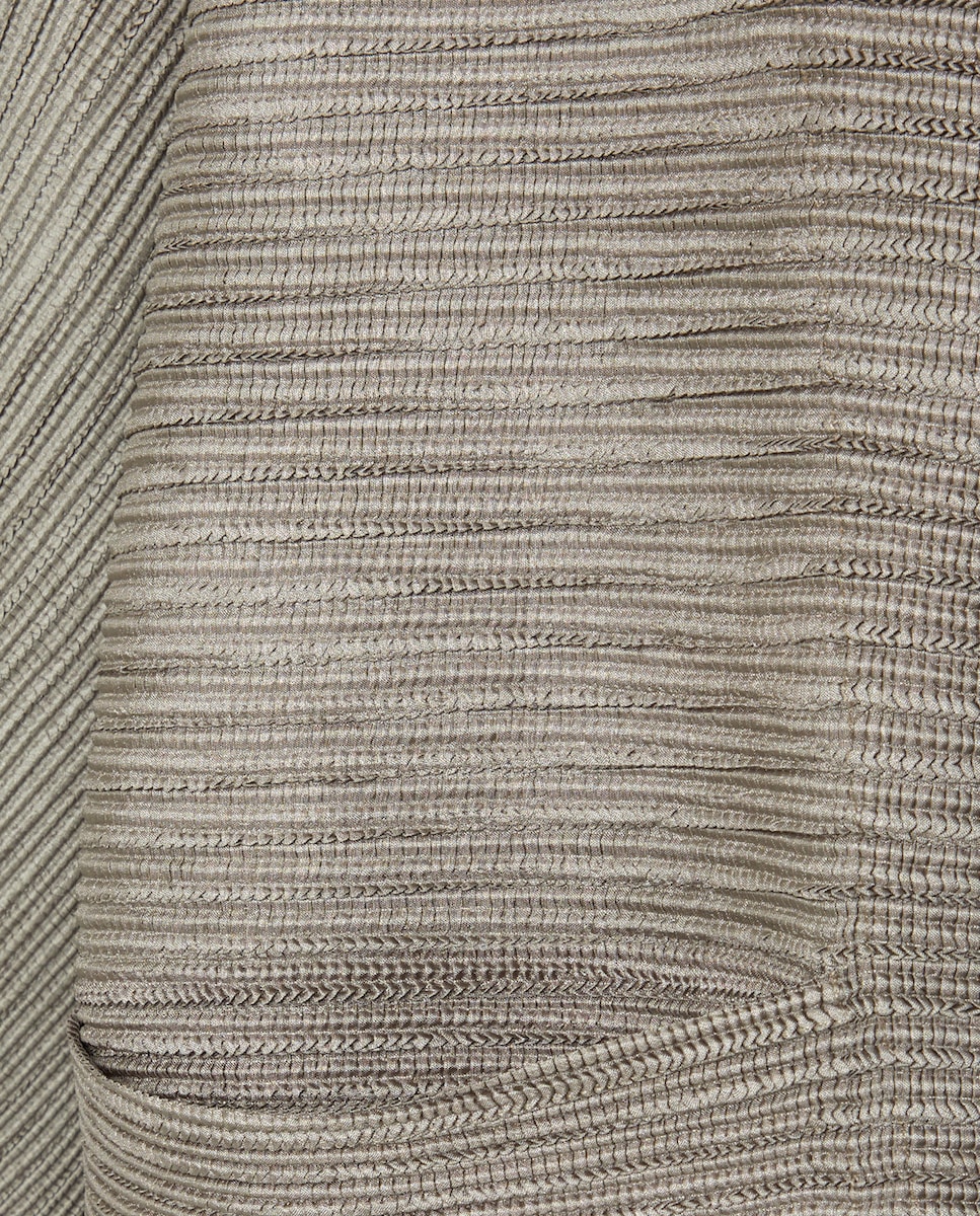 Casaco Tipo Kimono Plissado na Horizontal 850 Pedra-5