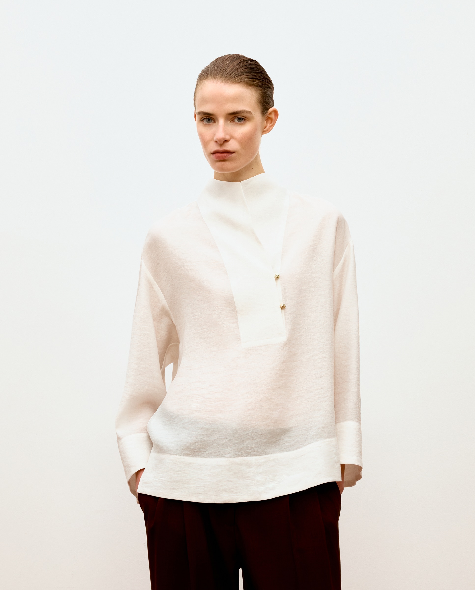 Blusa de mujer de manga larga y pechera cruzada - Woman Limited El Corte Inglés - 120 Crudo 120 Crudo-2