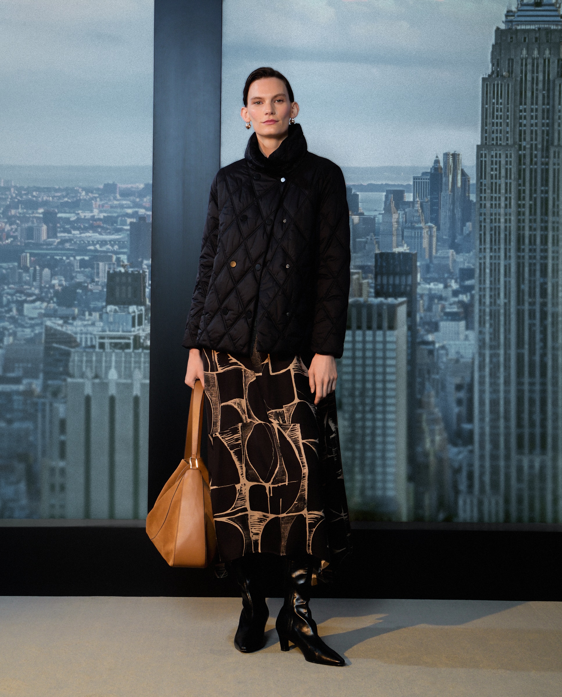 Casacão Acolchoado Liso Curto Preto-2