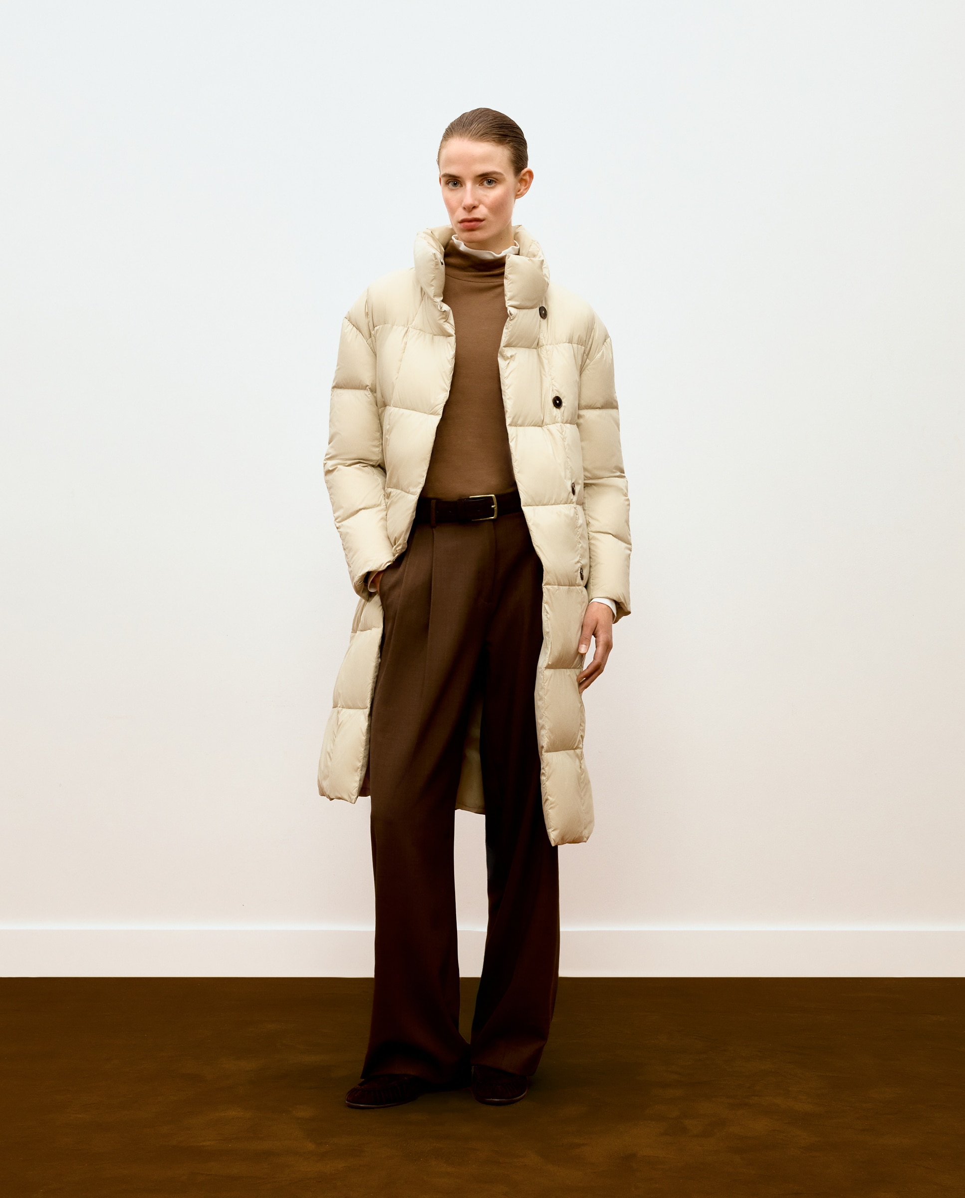 Abrigo de mujer con cuello envolvente acolchado largo - Woman Limited El Corte Inglés - 710 Beige 710 Beige-1