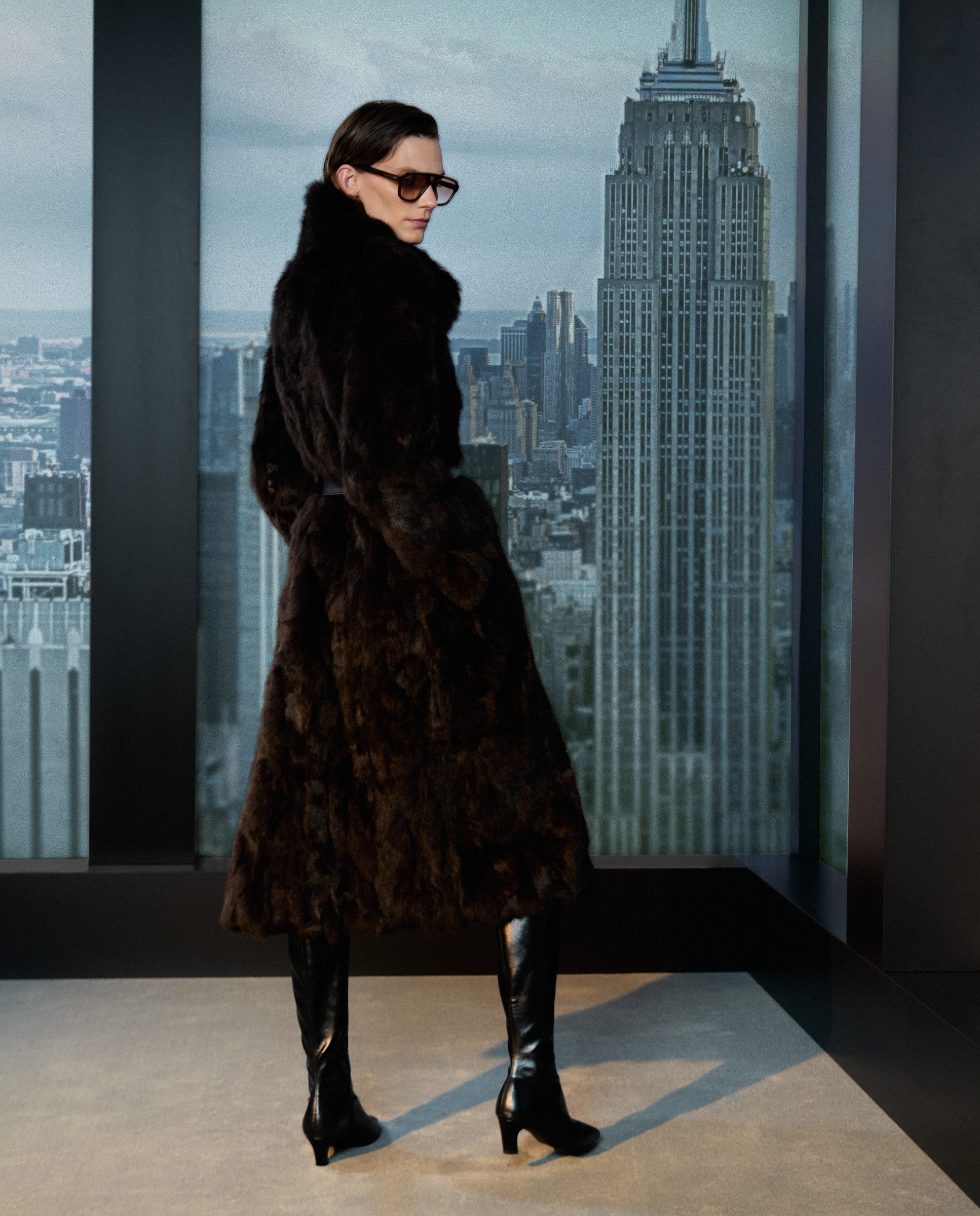 Sobretudo de Pelo de Coelho Castanho-5