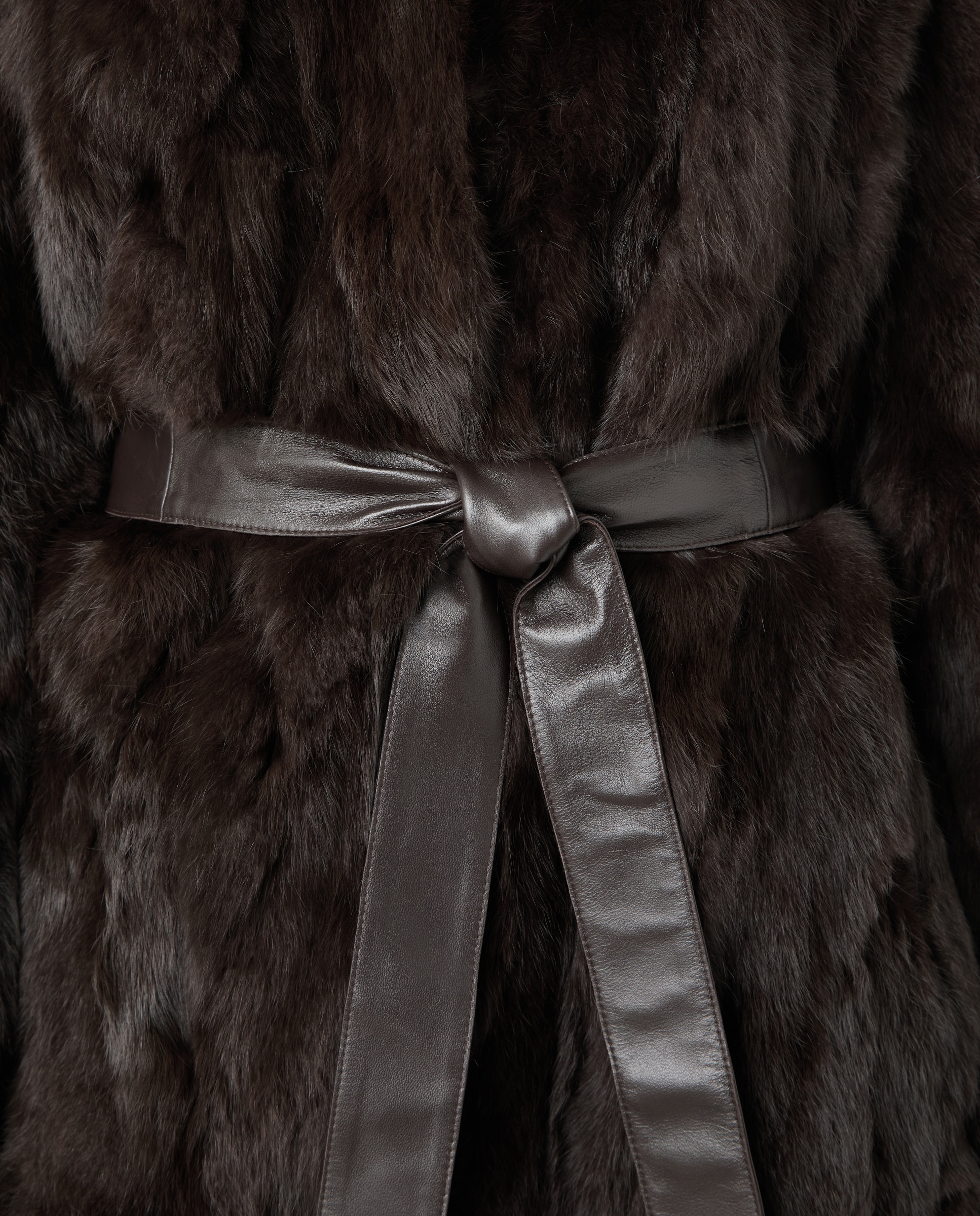 Sobretudo de Pelo de Coelho Castanho-7