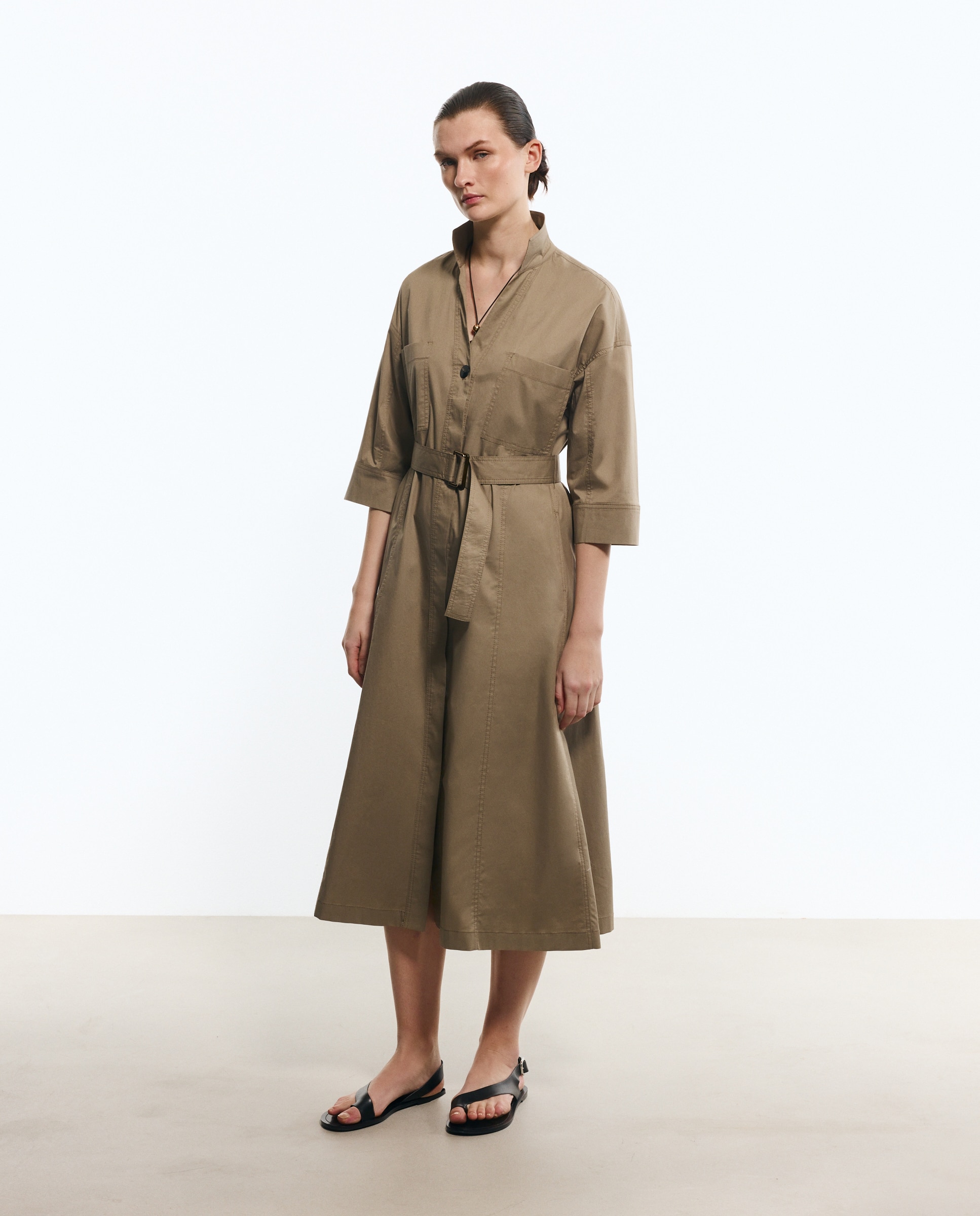 Imagem 0 de Vestido Midi com Manga 3/4 e Cinto com Fivela