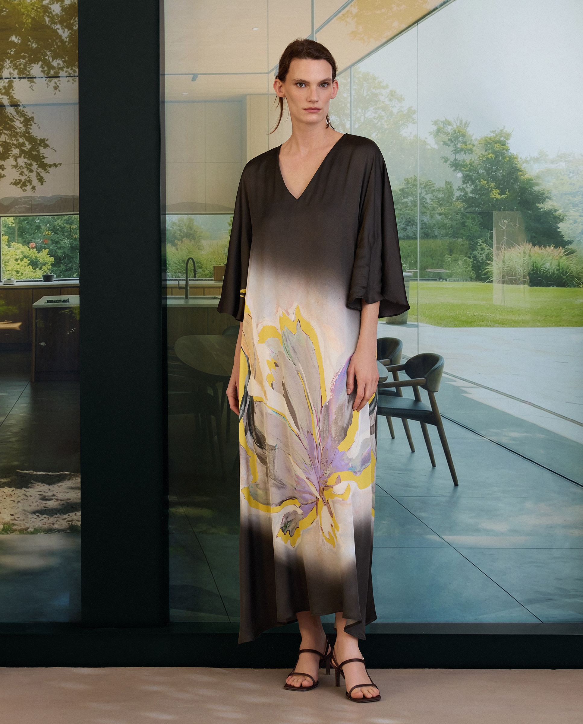 Imagem 0 de Vestido tipo túnica estampado