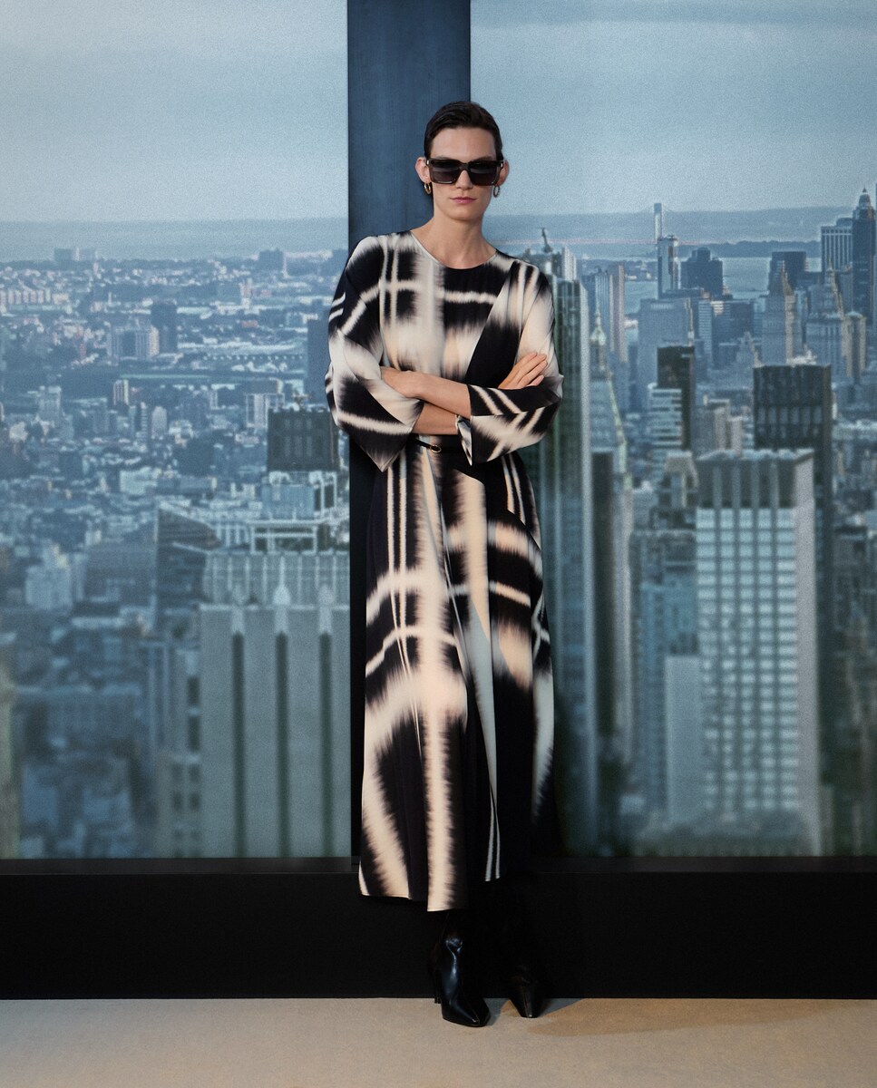 Vestido Midi com Estampado aos Quadrados Preto-3