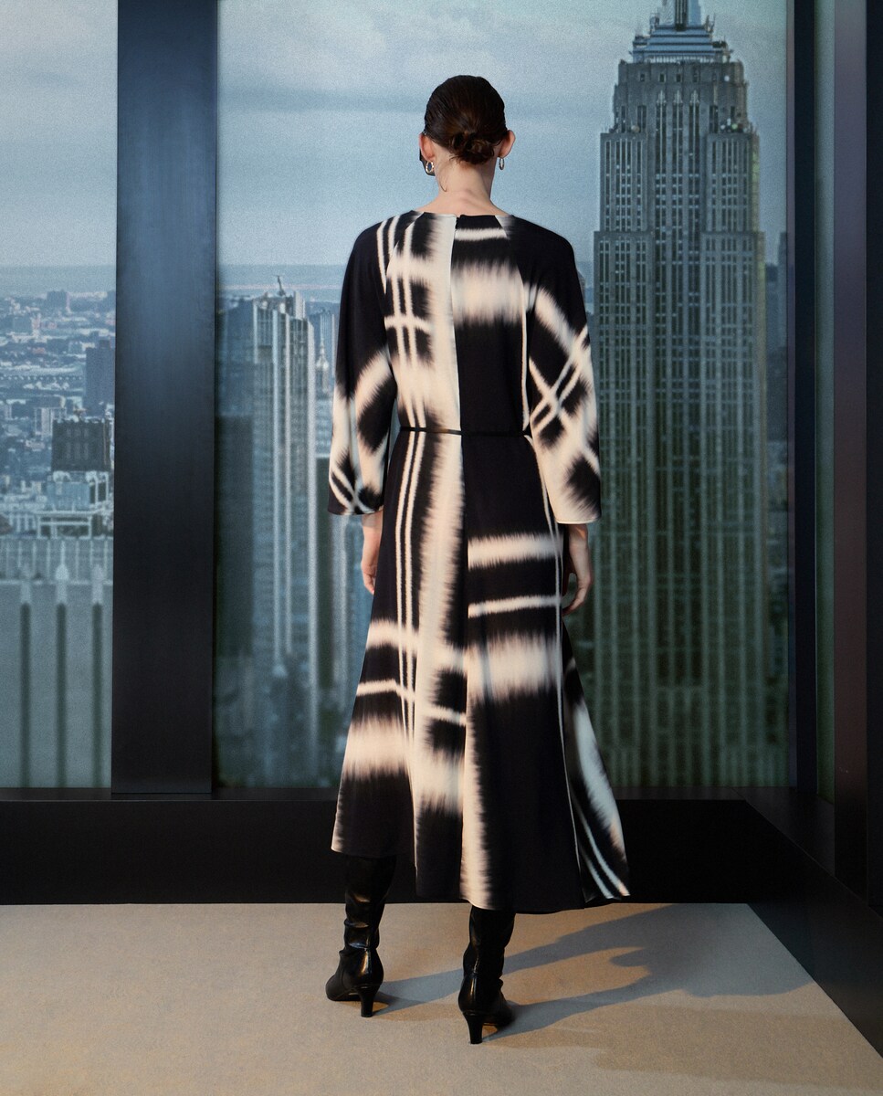 Vestido Midi com Estampado aos Quadrados Preto-4