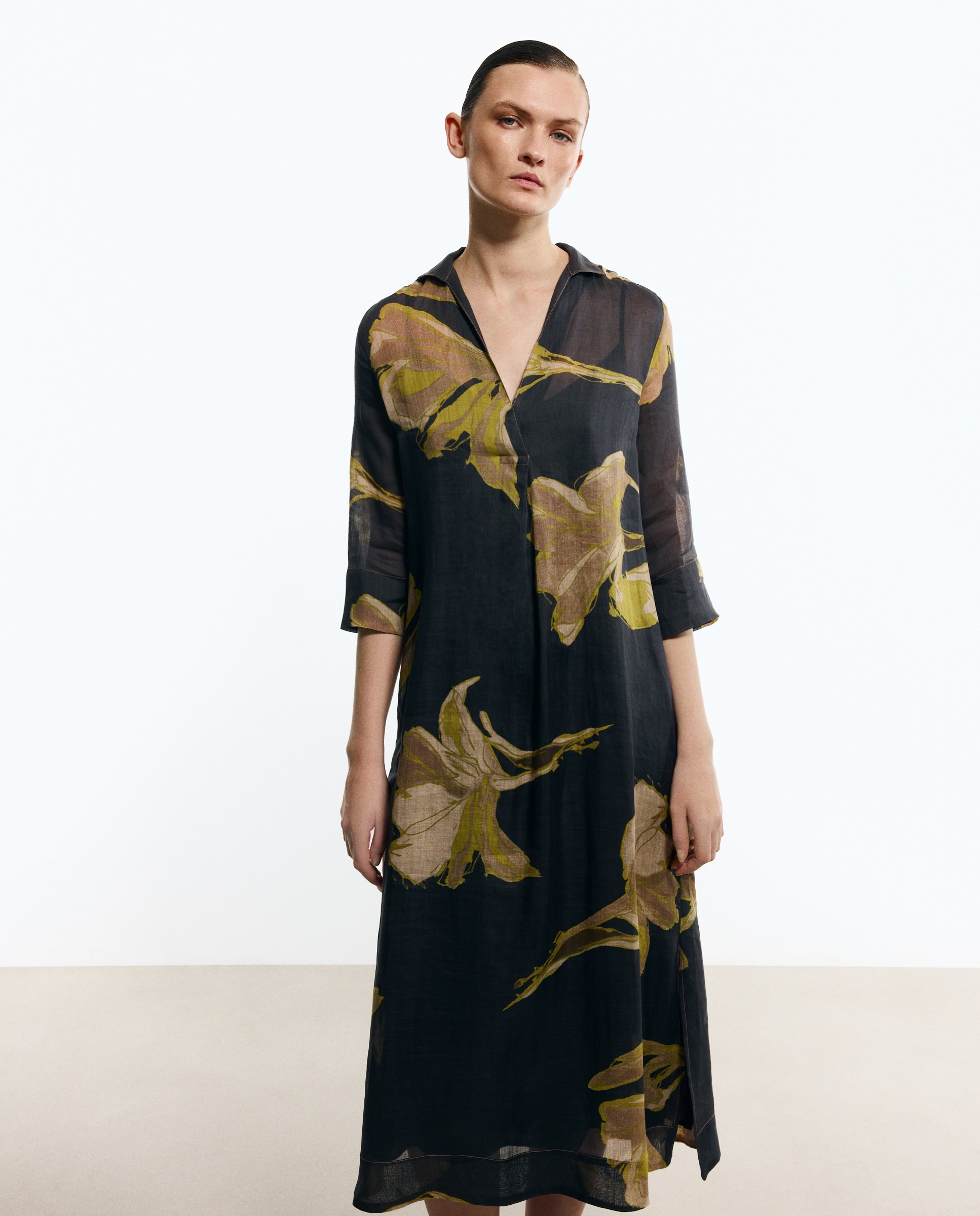 Vestido Tipo Túnica com Estampado Floral Verde-2