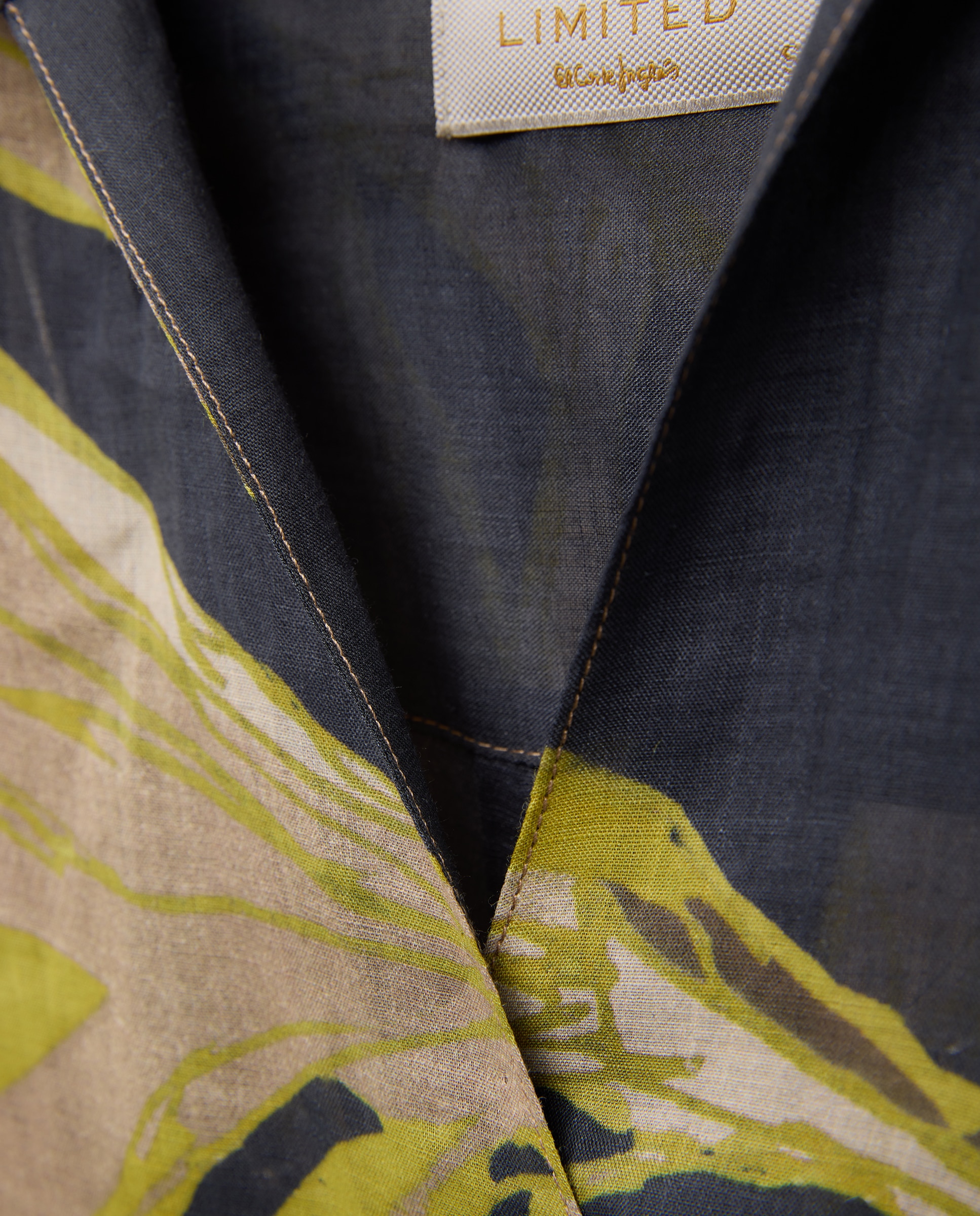 Vestido Tipo Túnica com Estampado Floral Verde-6