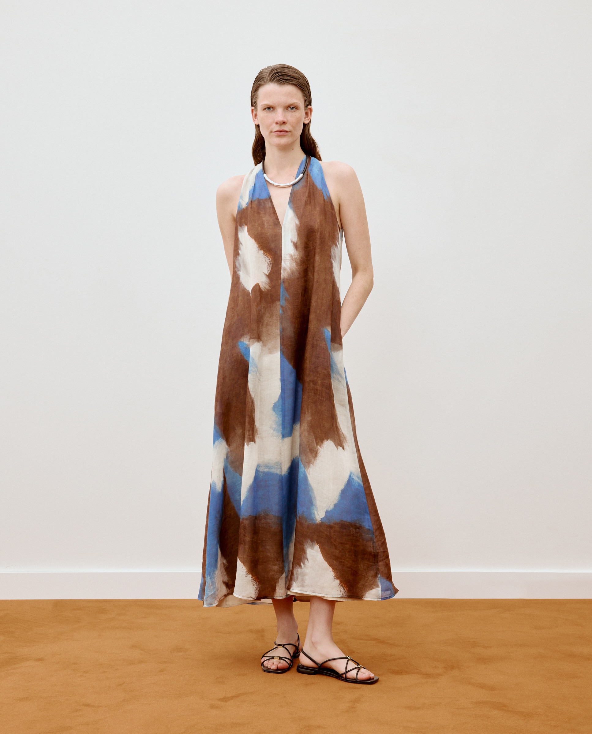 Vestido Halter com Estampado Geométrico Azul-4