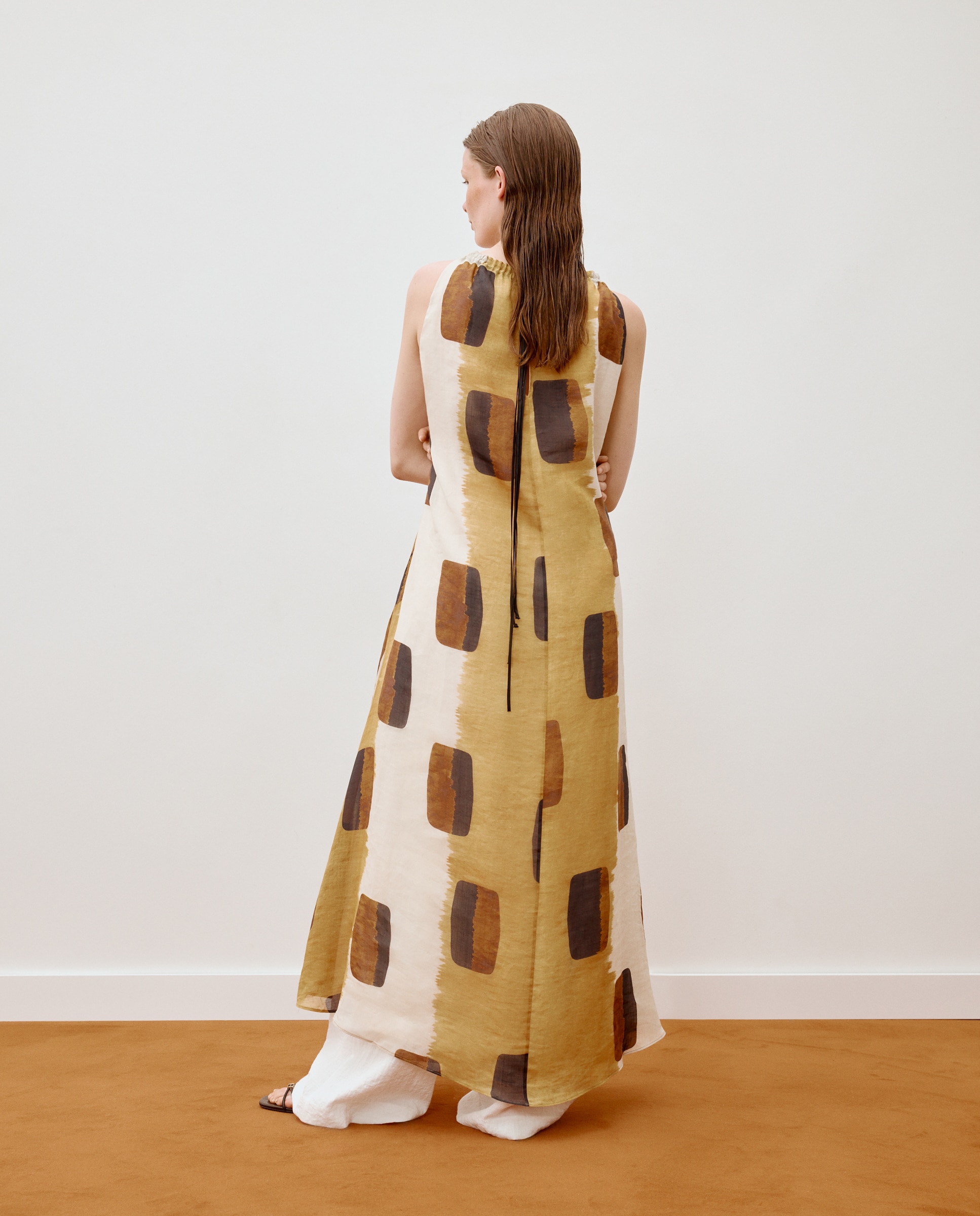 Vestido Halter com Estampado Geométrico Amarelo-3
