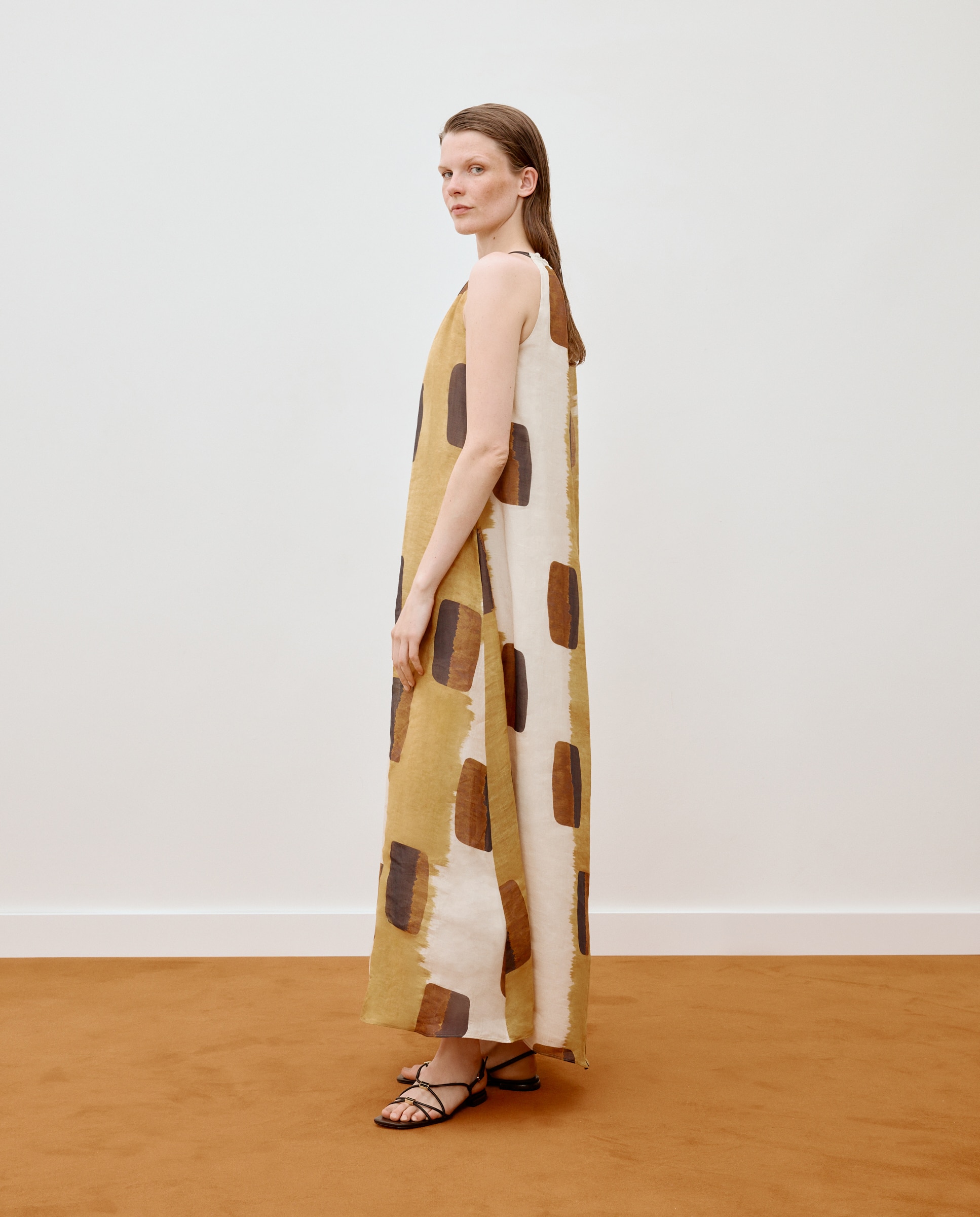 Vestido Halter com Estampado Geométrico Amarelo-4