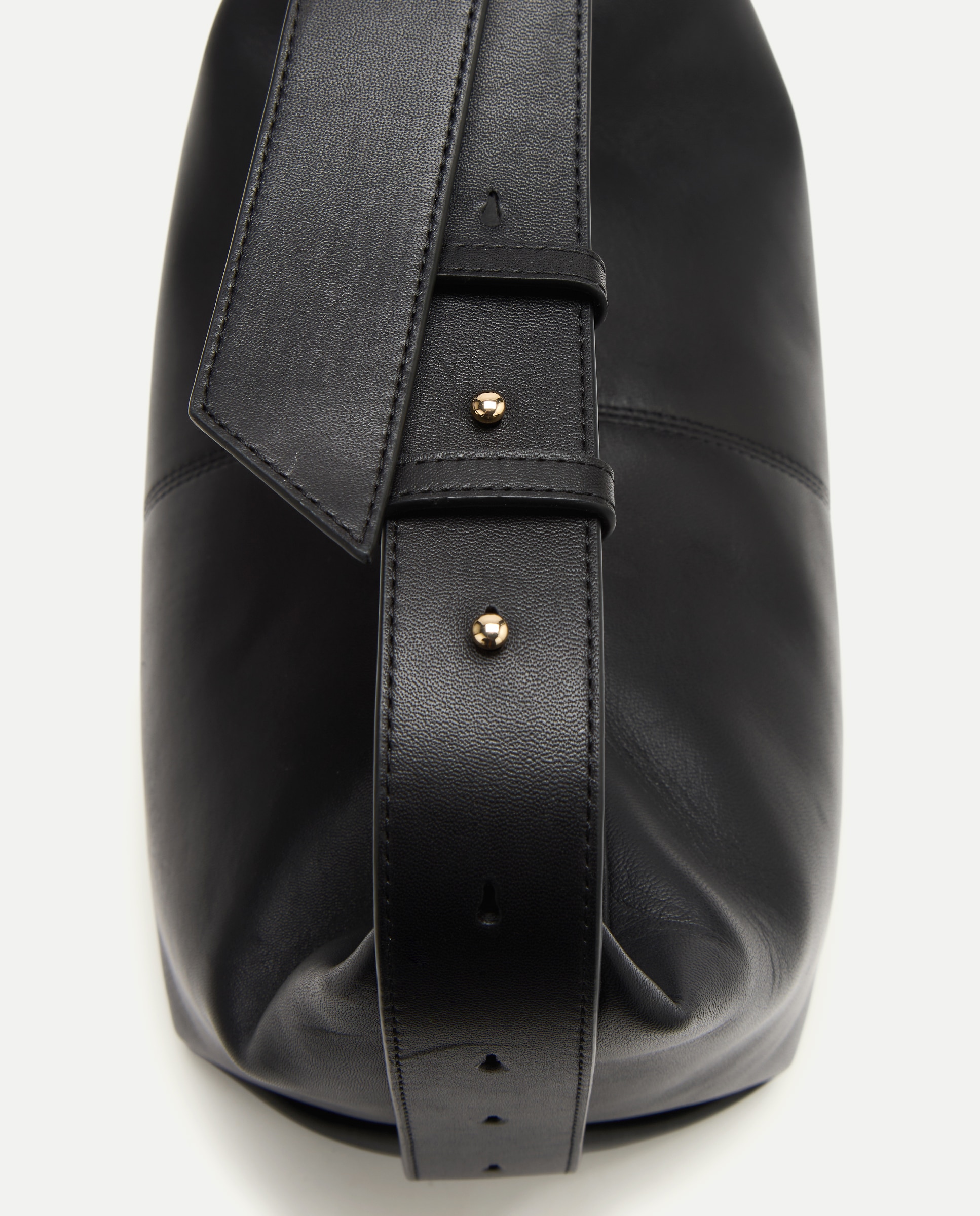 Mala a Tiracolo em Pele Preto-4