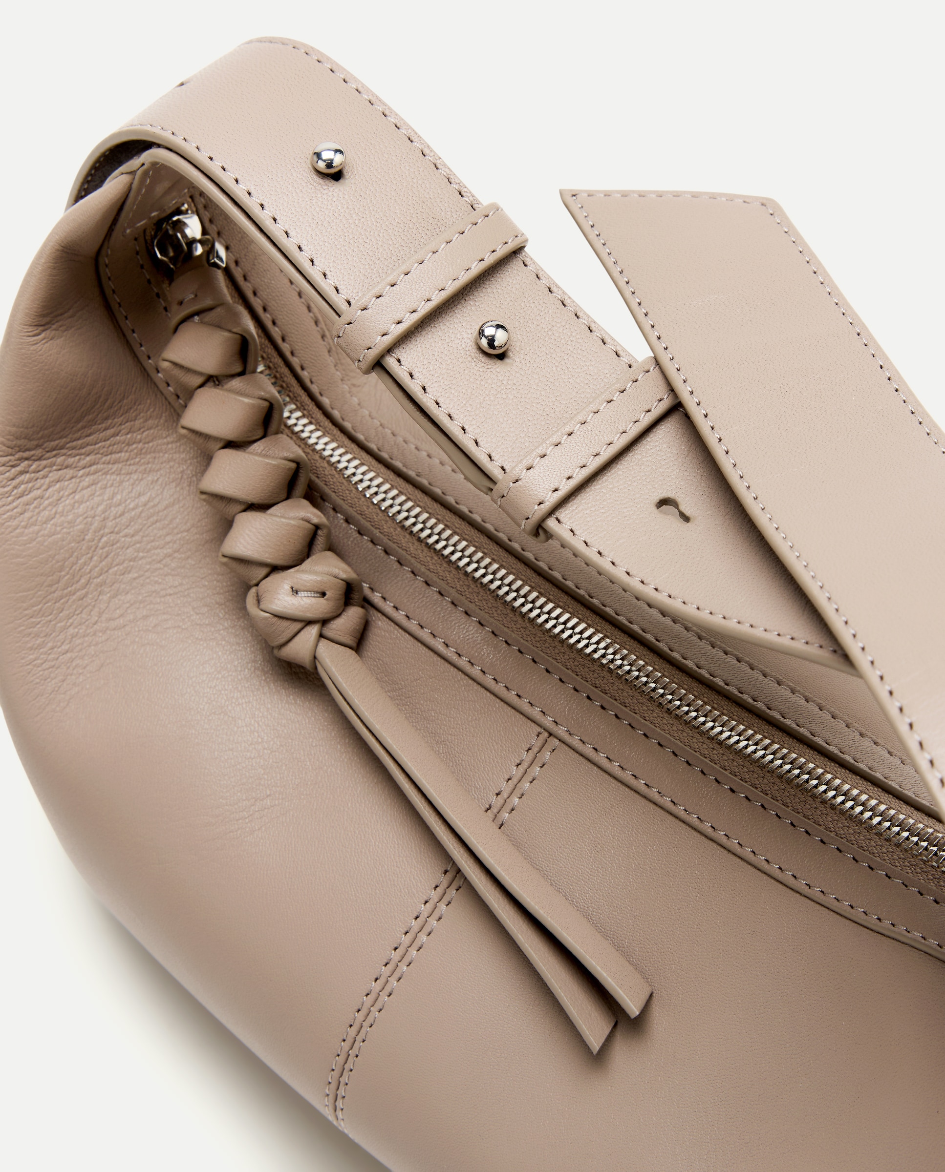 Mala a Tiracolo em Pele Vison Claro-3