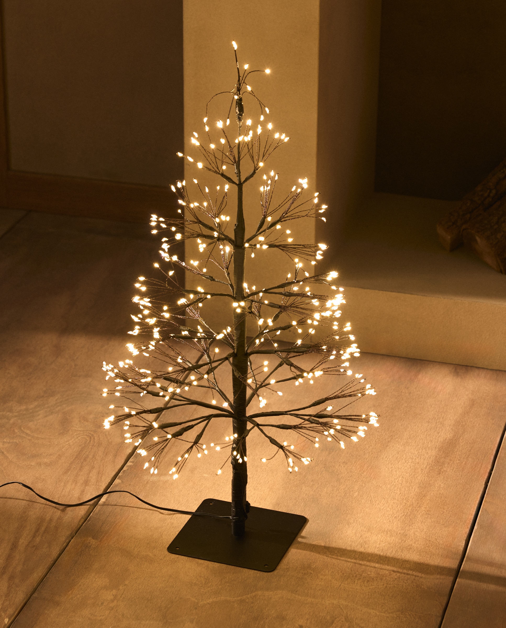 Imagem 0 de Árvore de Mesa com Luz LED Idre Natal