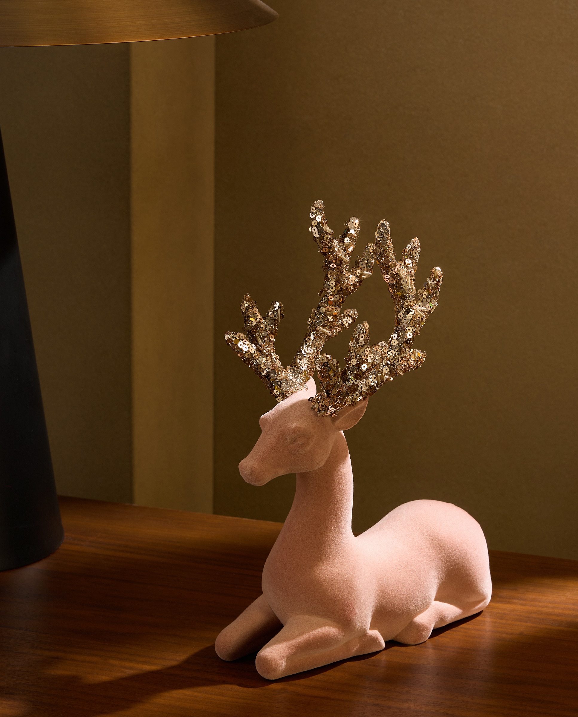 Imagen 1 de Figura Reno tumbado flocado glitter Navidad El Corte Inglés - Rosa Rosa