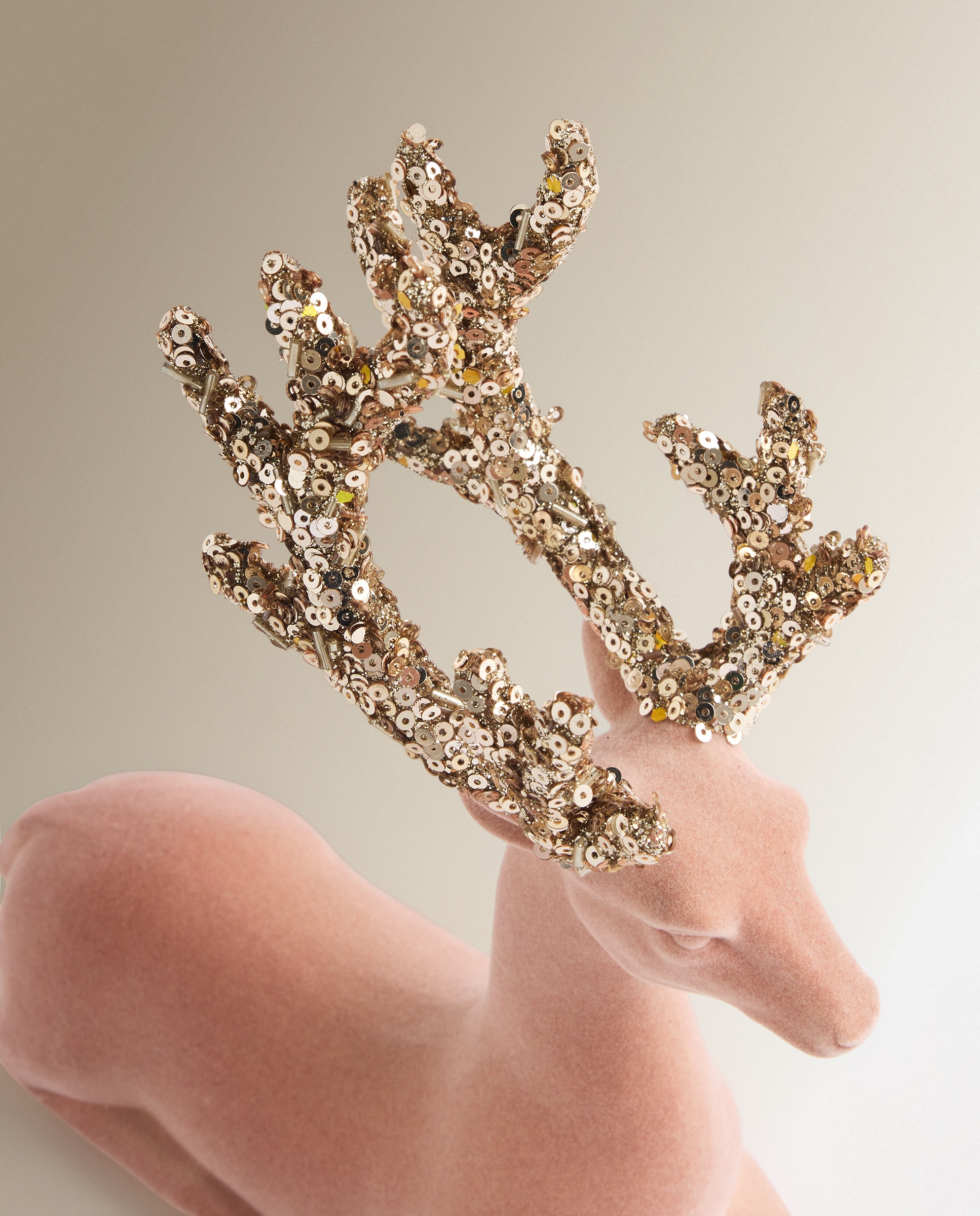 Imagen 3 de Figura Reno tumbado flocado glitter Navidad El Corte Inglés - Rosa Rosa