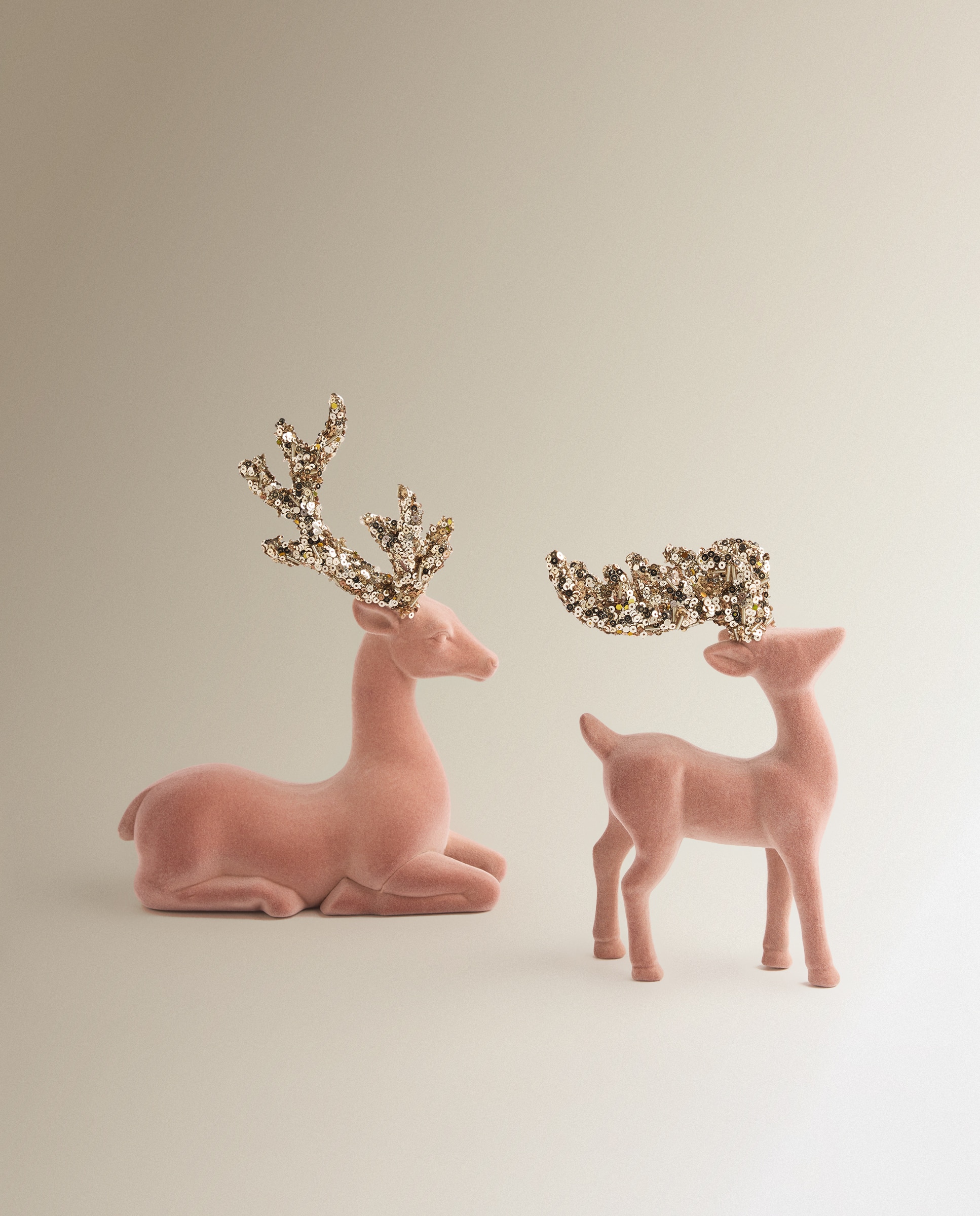 Imagen 4 de Figura Reno tumbado flocado glitter Navidad El Corte Inglés - Rosa Rosa