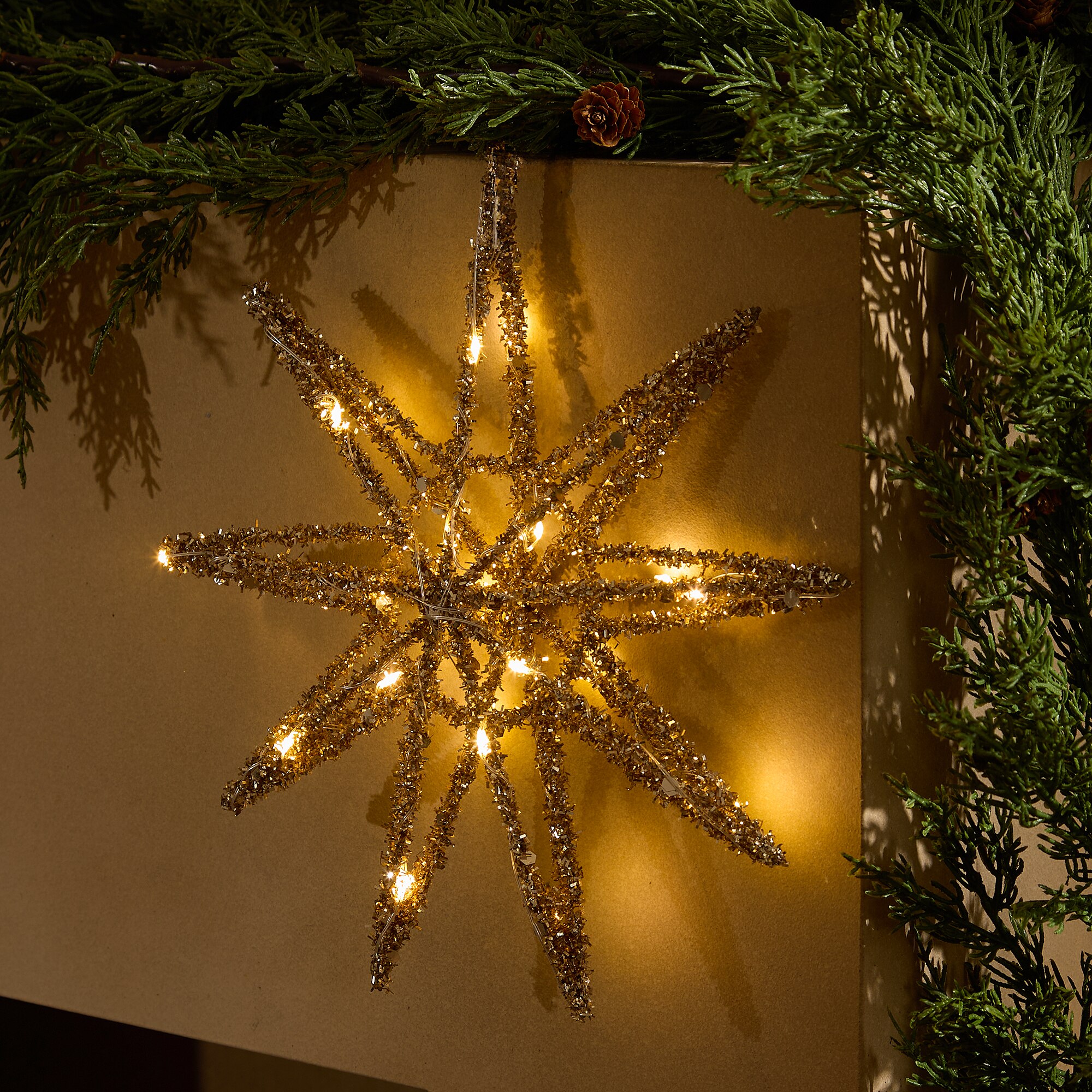 Imagem 0 de Estrela de Enfeite com Luz LED