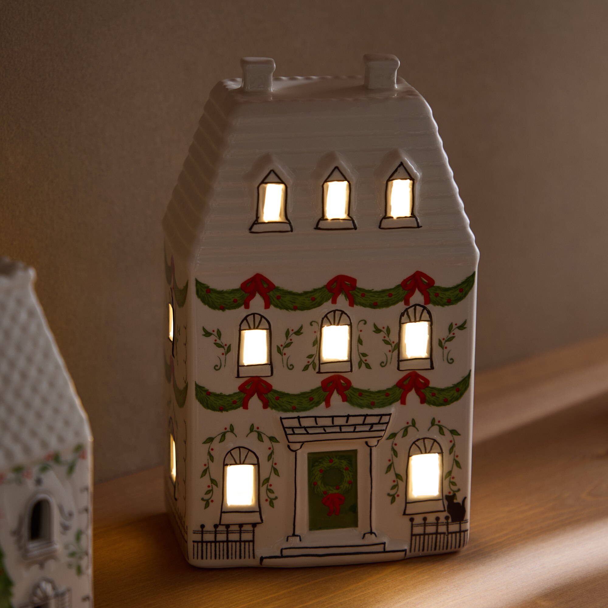 Imagem 0 de Figura Casa de Cerâmica Moderna com 4 Luzes LED Natal