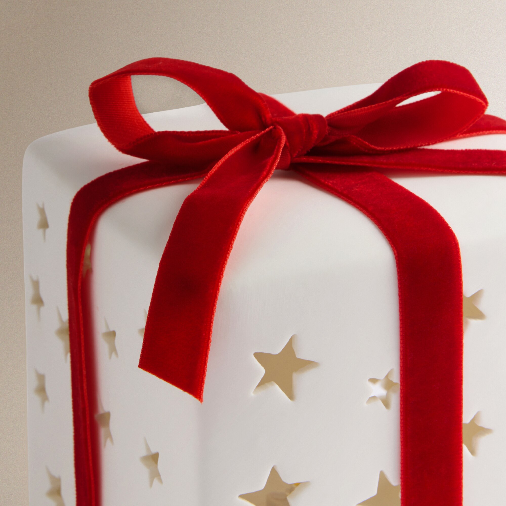 Figura Presente com Laço de Cerâmica com Luz LED Natal Branco-3