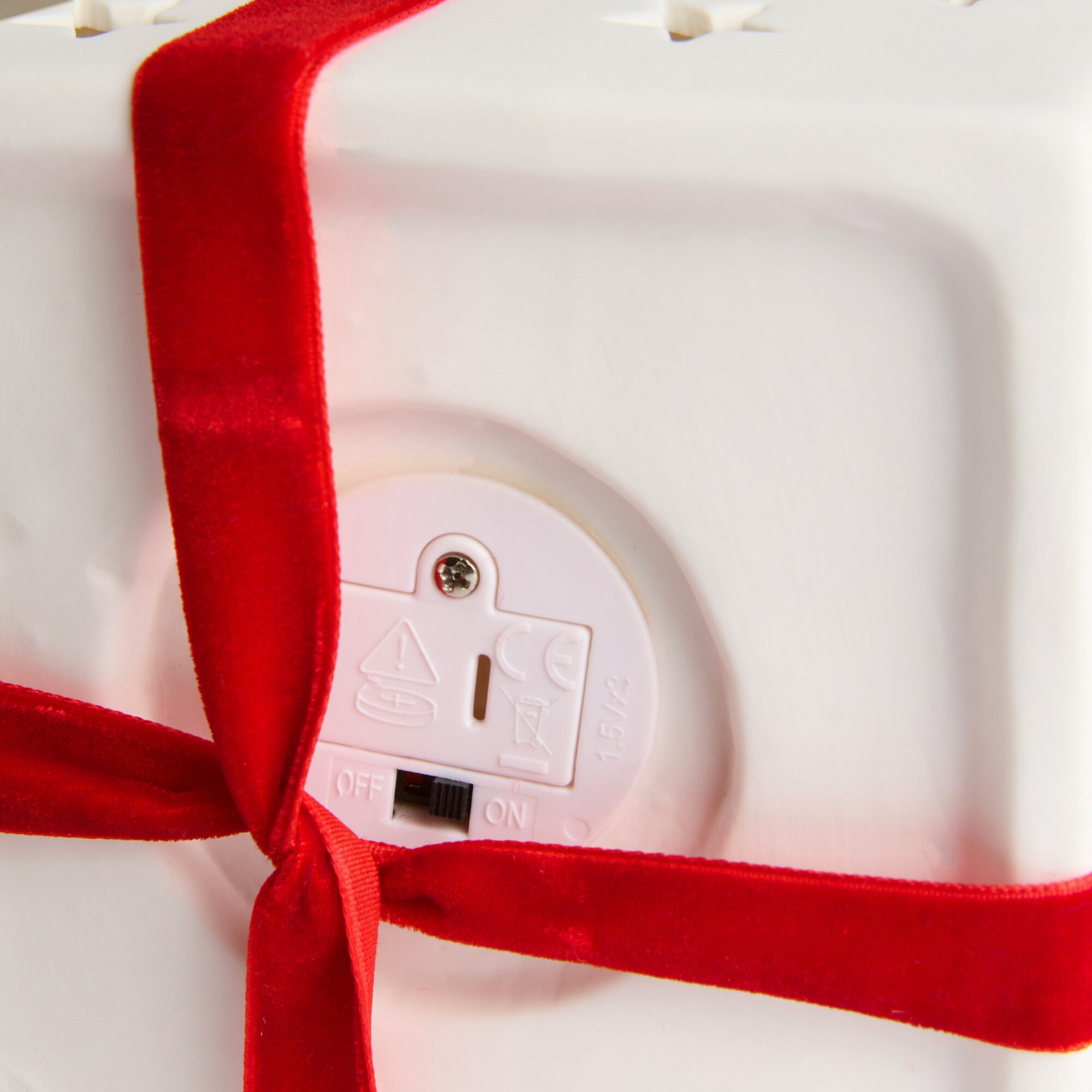 Figura Presente com Laço de Cerâmica com Luz LED Natal Branco-4