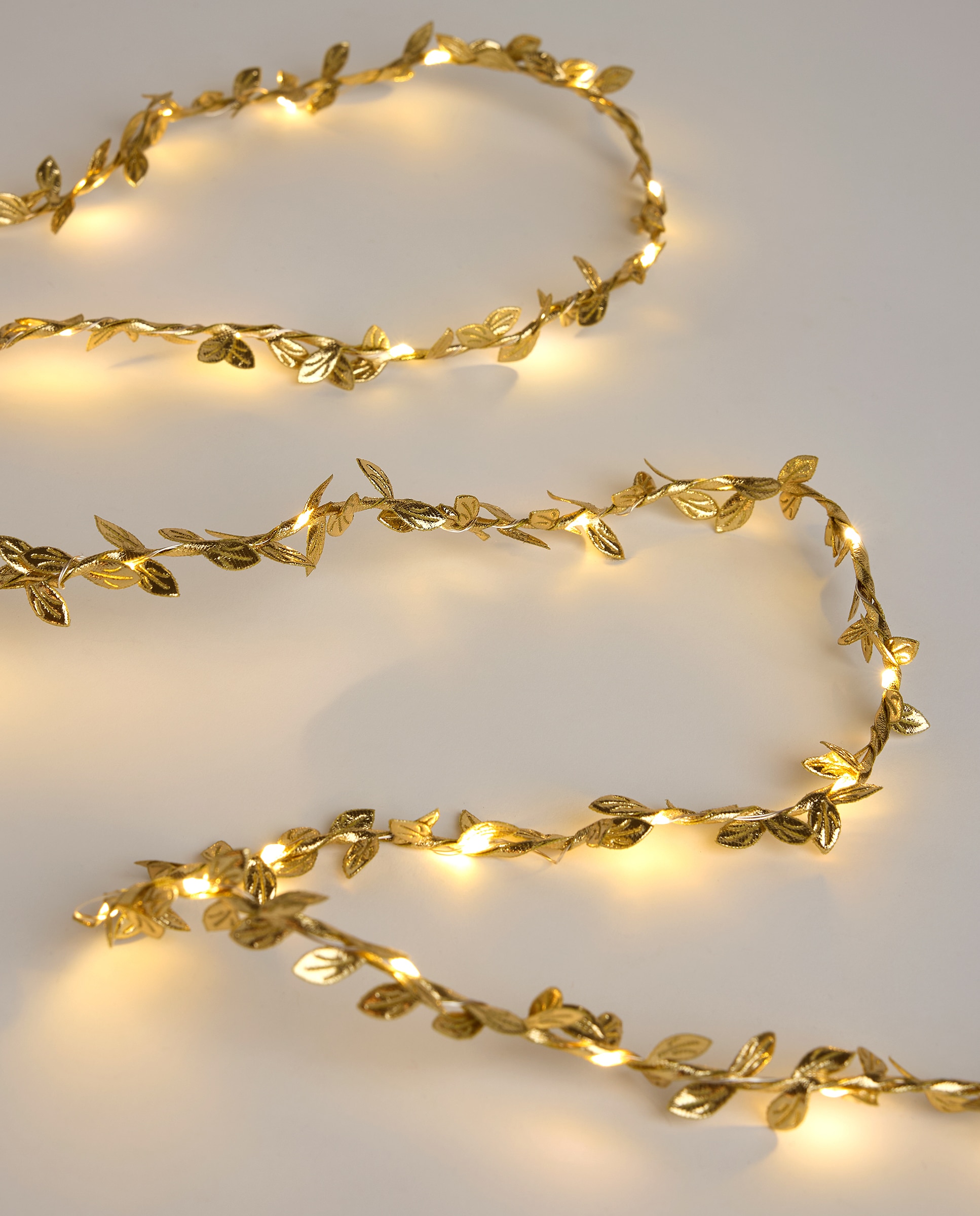 Imagem 0 de Grinalda Decorativa Folhas com 40 Luzes LED