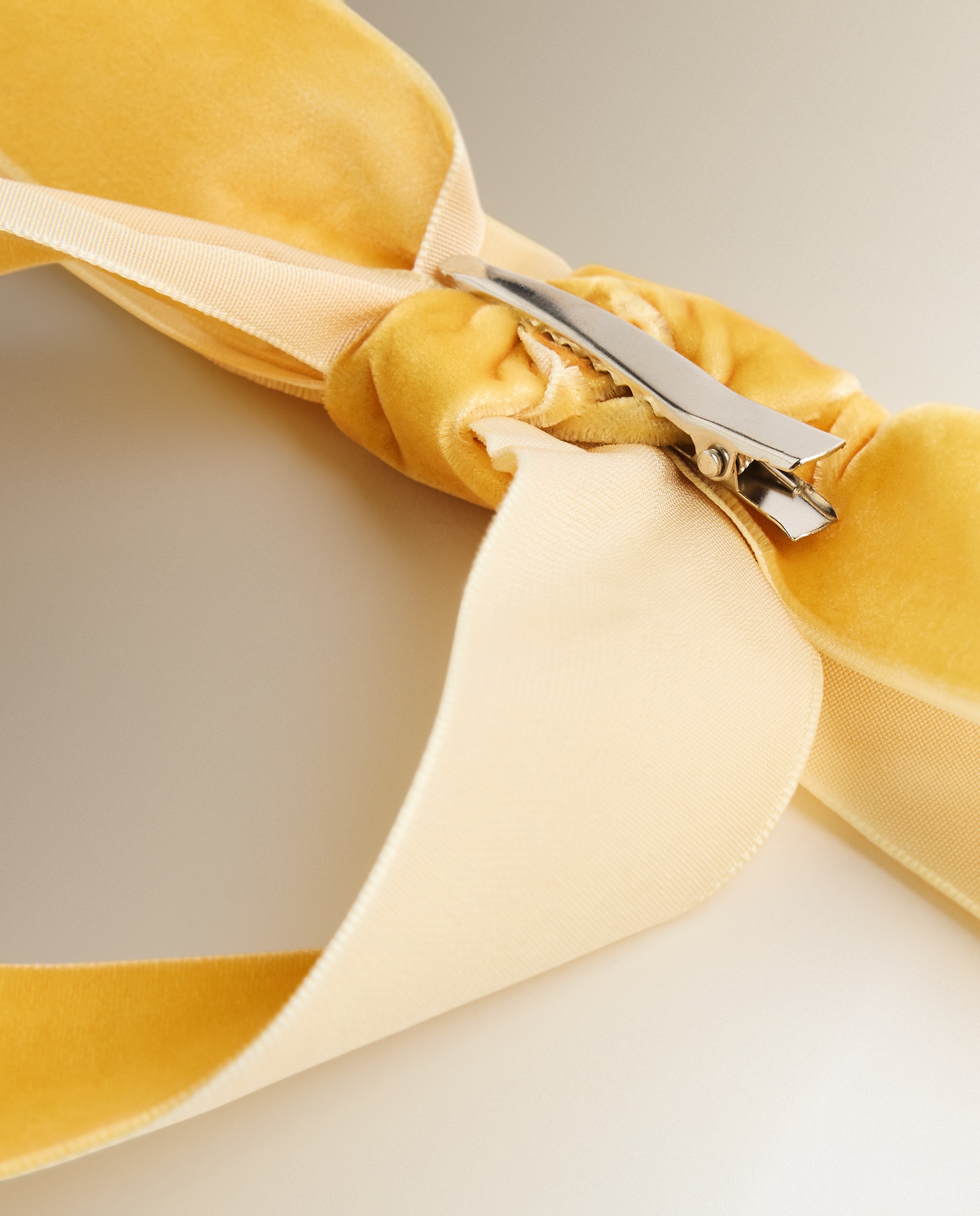 Imagen 2 de Set de 4 pinzas decorativas Lazos Navidad - Amarillo Amarillo