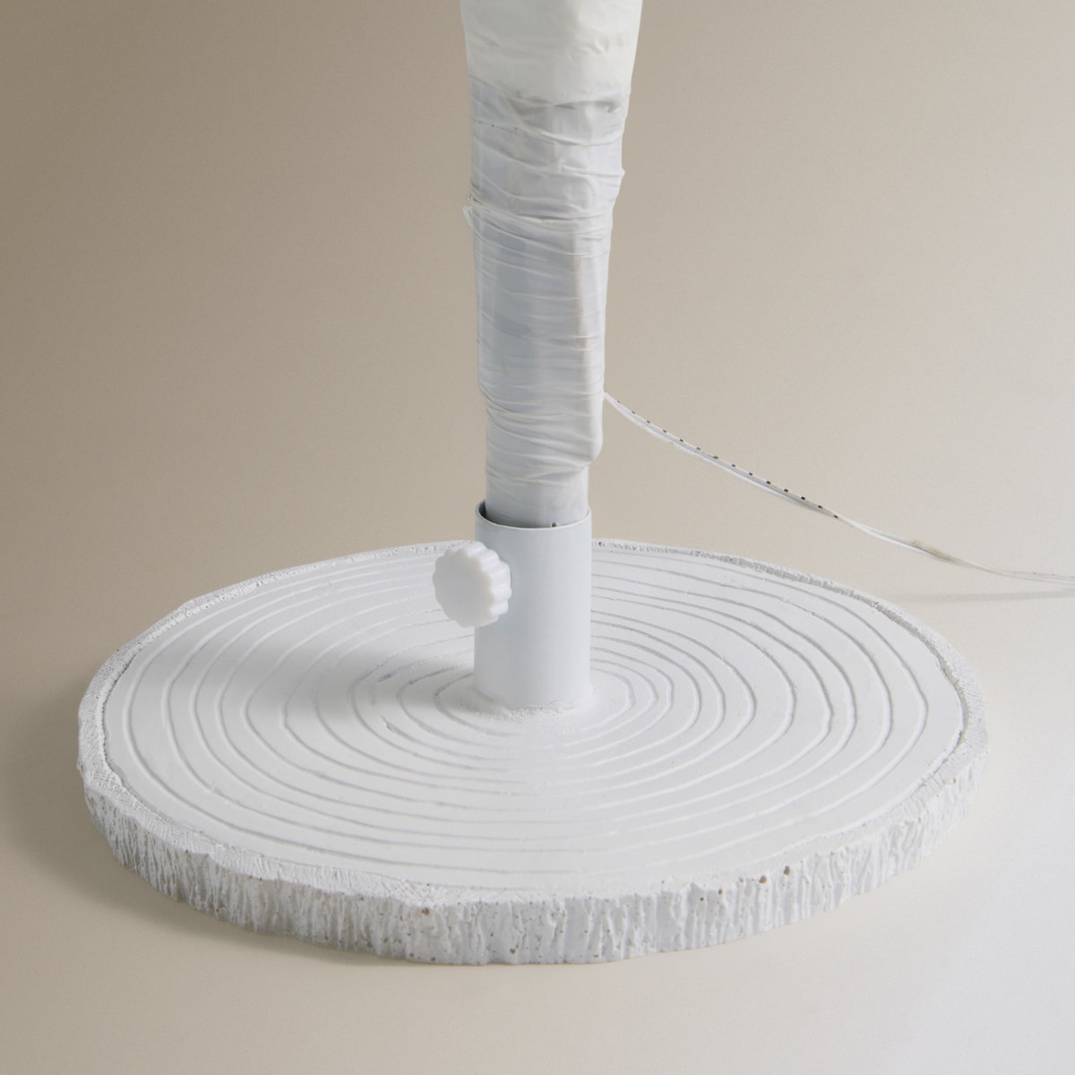 Árbol de suelo contemporáneo con luz LED para exterior Posets Navidad El Corte Inglés Blanco-4