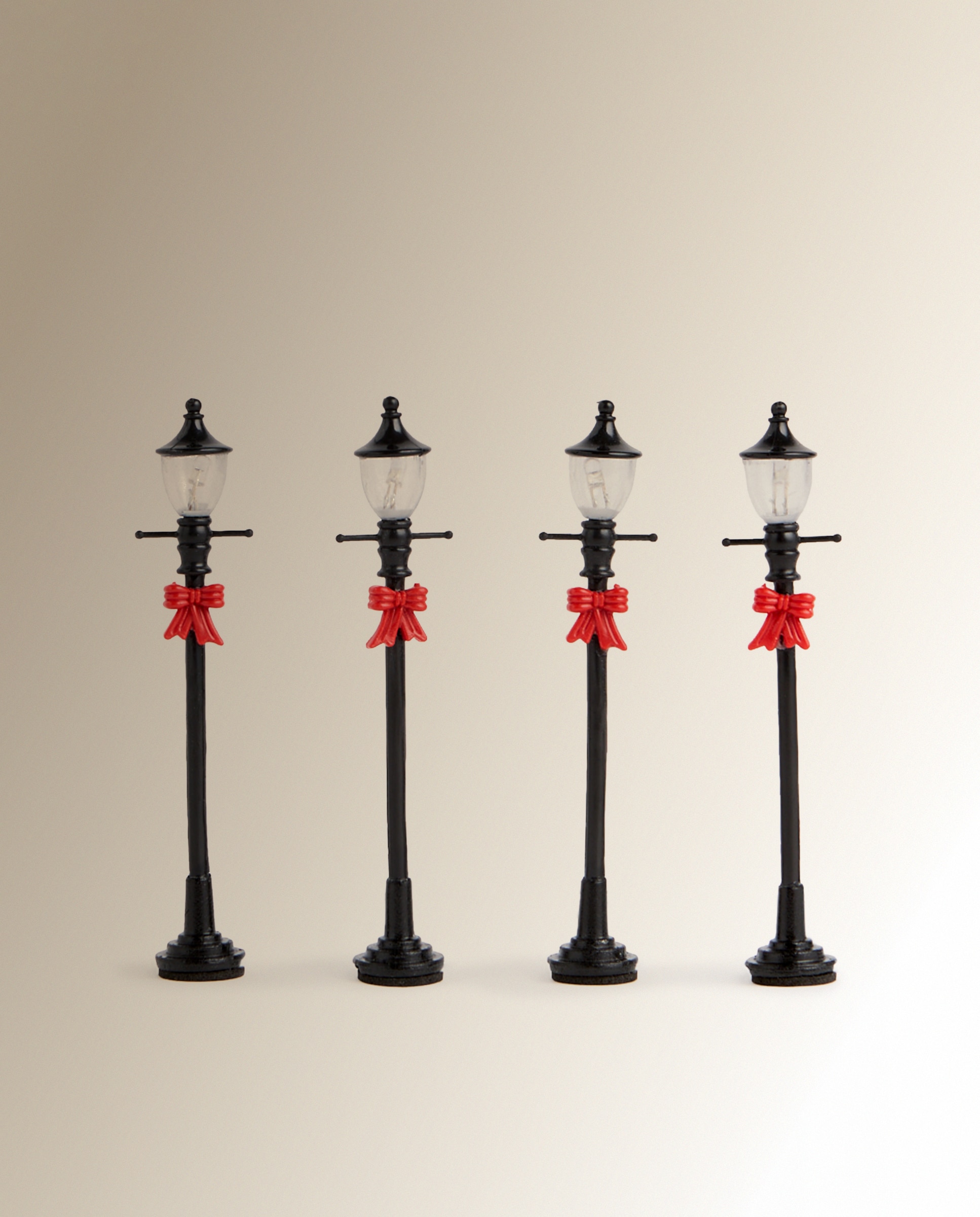 Imagen 2 de Set de 4 farolas con luz LED Pueblo Navideño en miniatura Navidad