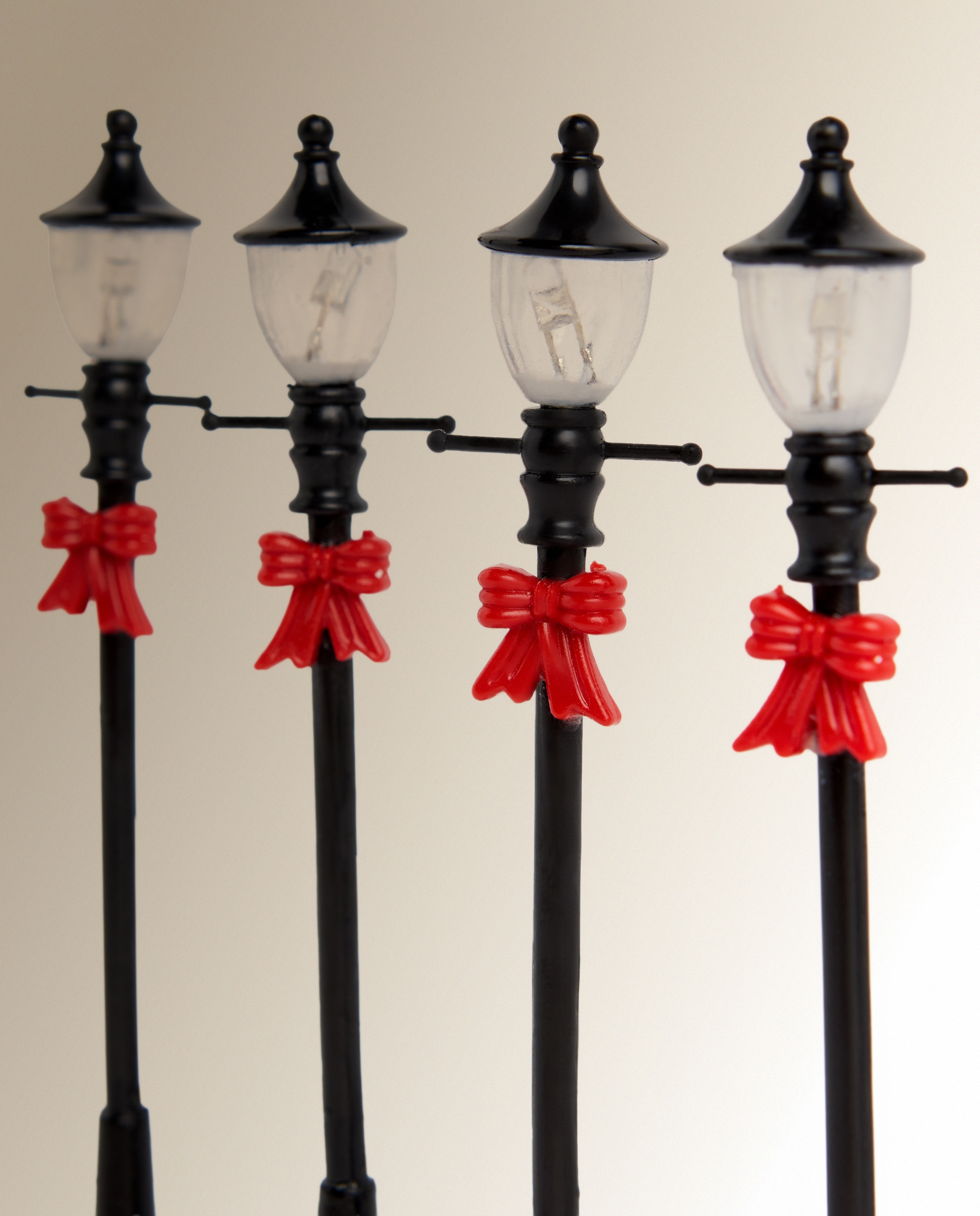 Imagen 3 de Set de 4 farolas con luz LED Pueblo Navideño en miniatura Navidad
