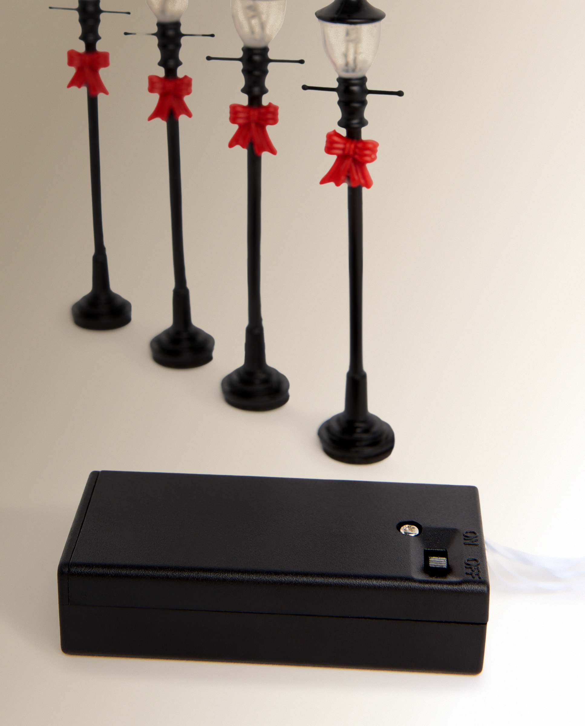 Imagen 4 de Set de 4 farolas con luz LED Pueblo Navideño en miniatura Navidad