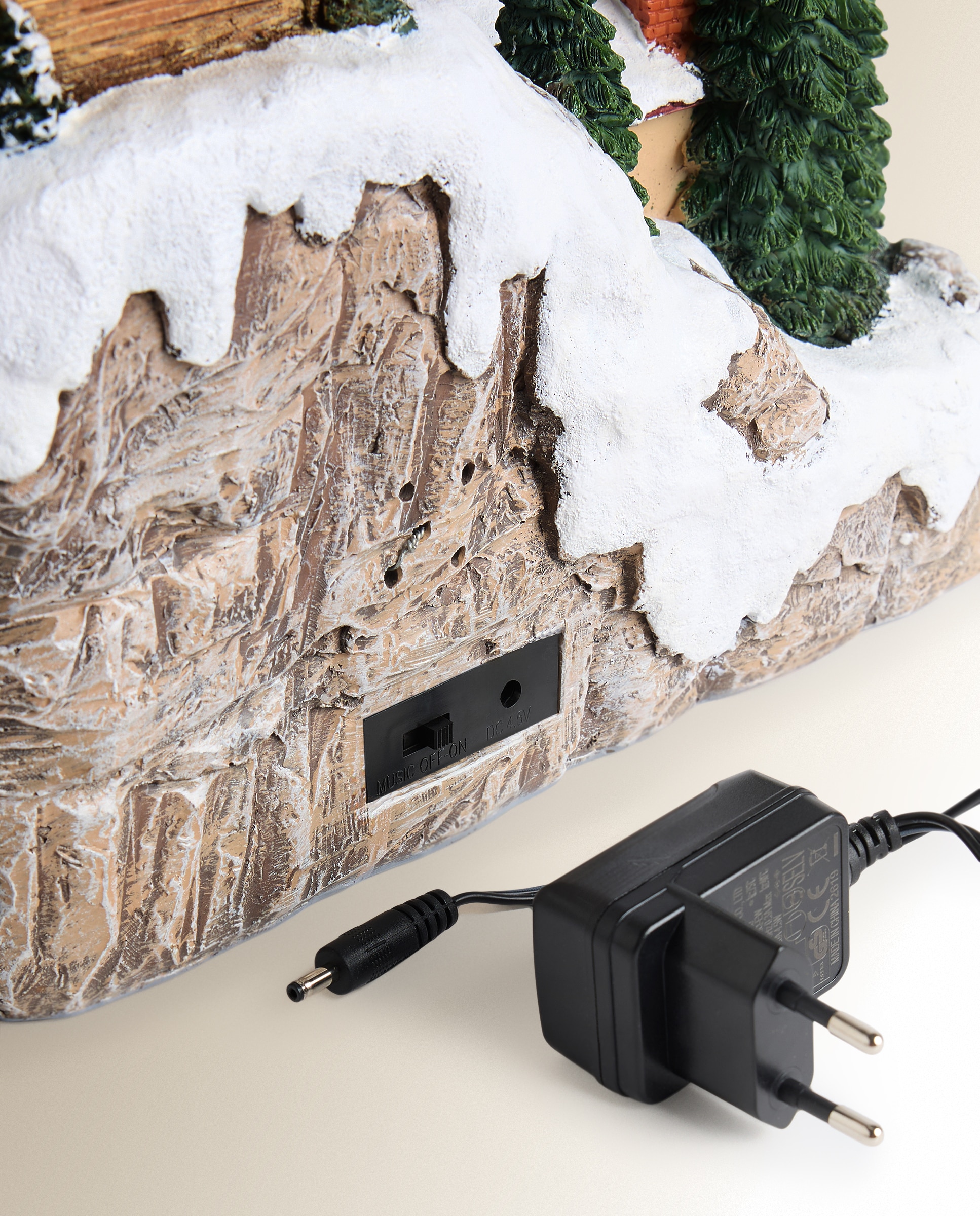 Pista de Ski com 33 luzes LED Aldeia Natalícia em Miniatura Multicolor-5
