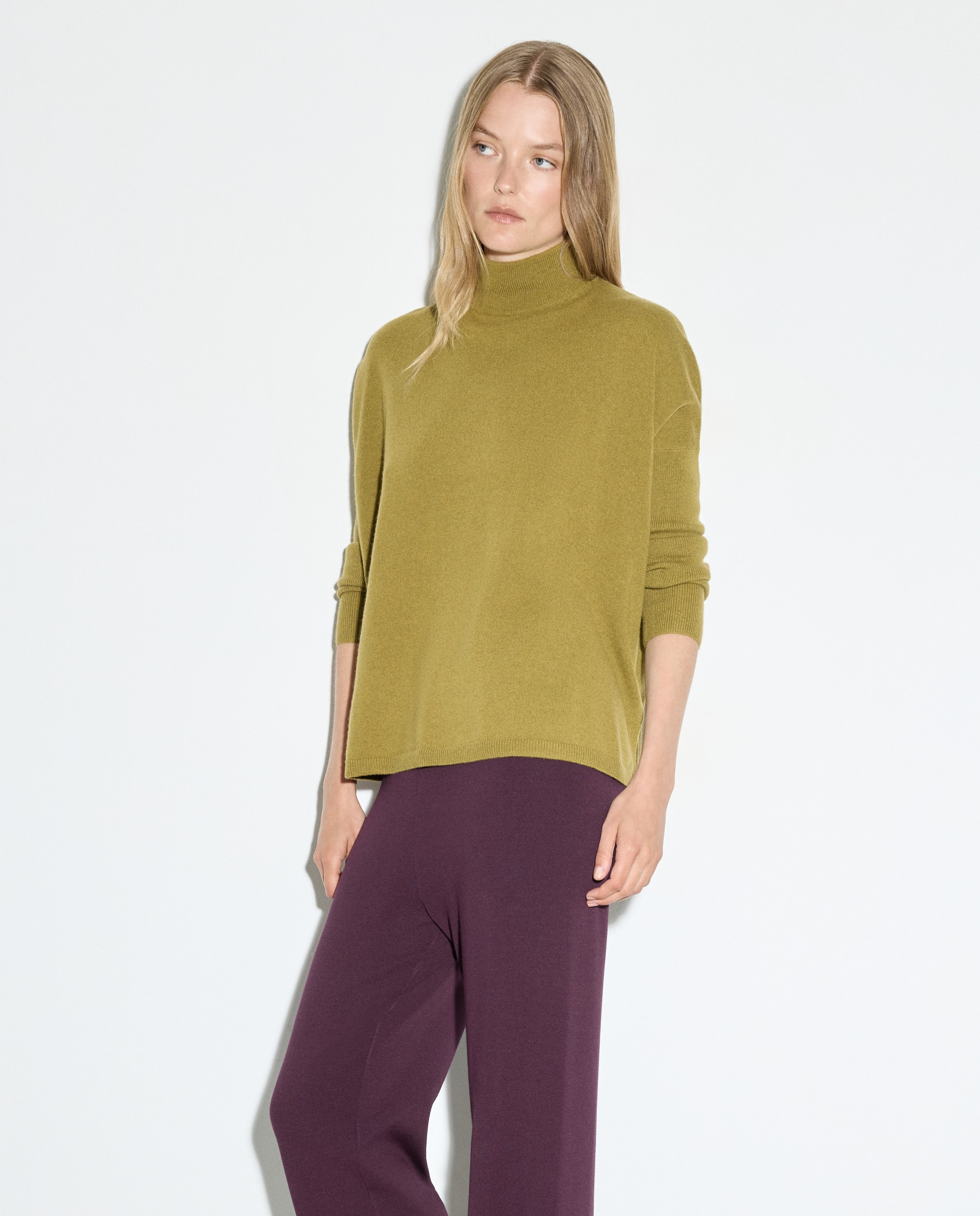 Camisola de Caxemira Lisa 560 Azeitona-2