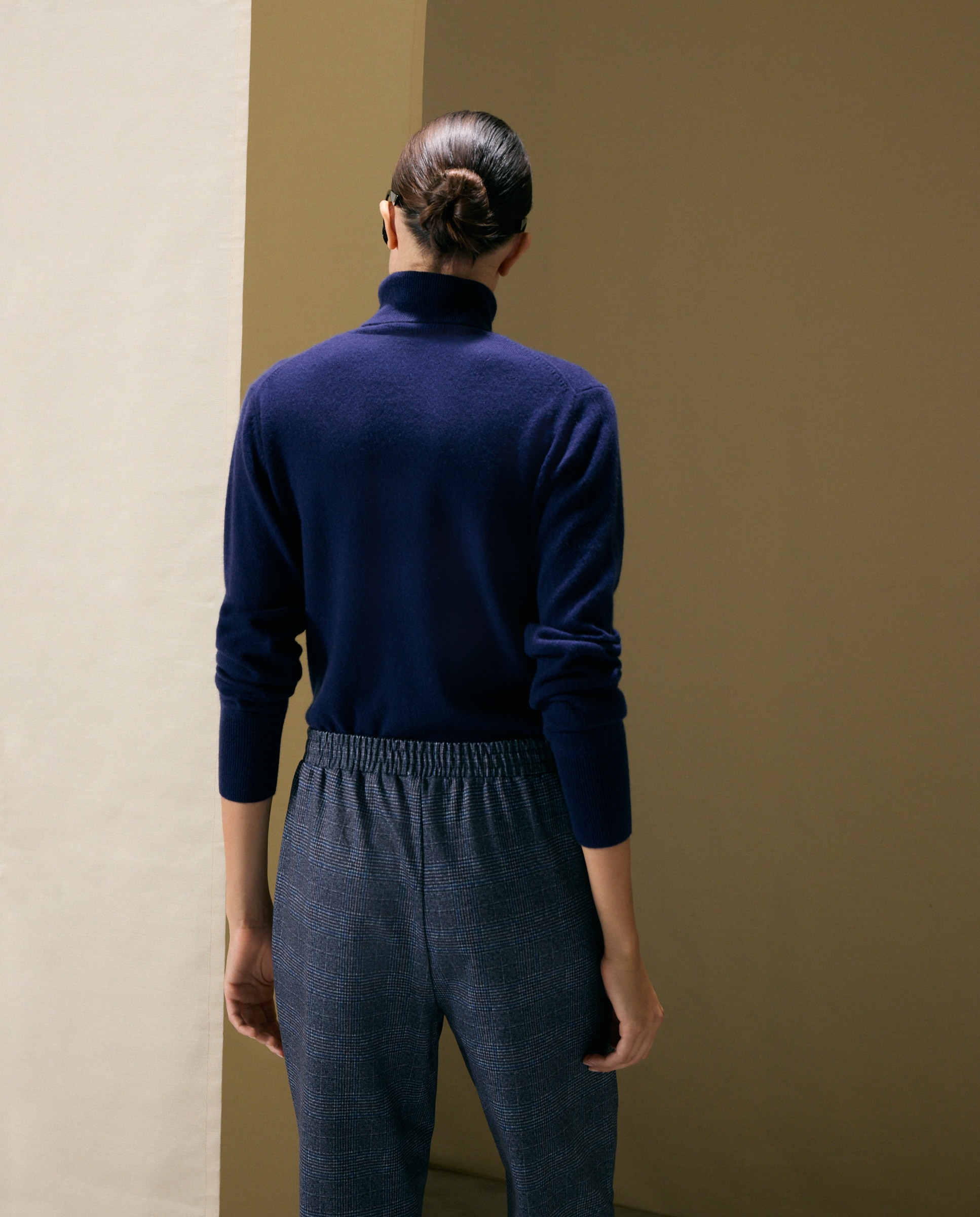 Jersey de mujer en cashmere con cuello cisne - Woman El Corte Inglés - Azul marino Azul marino-3