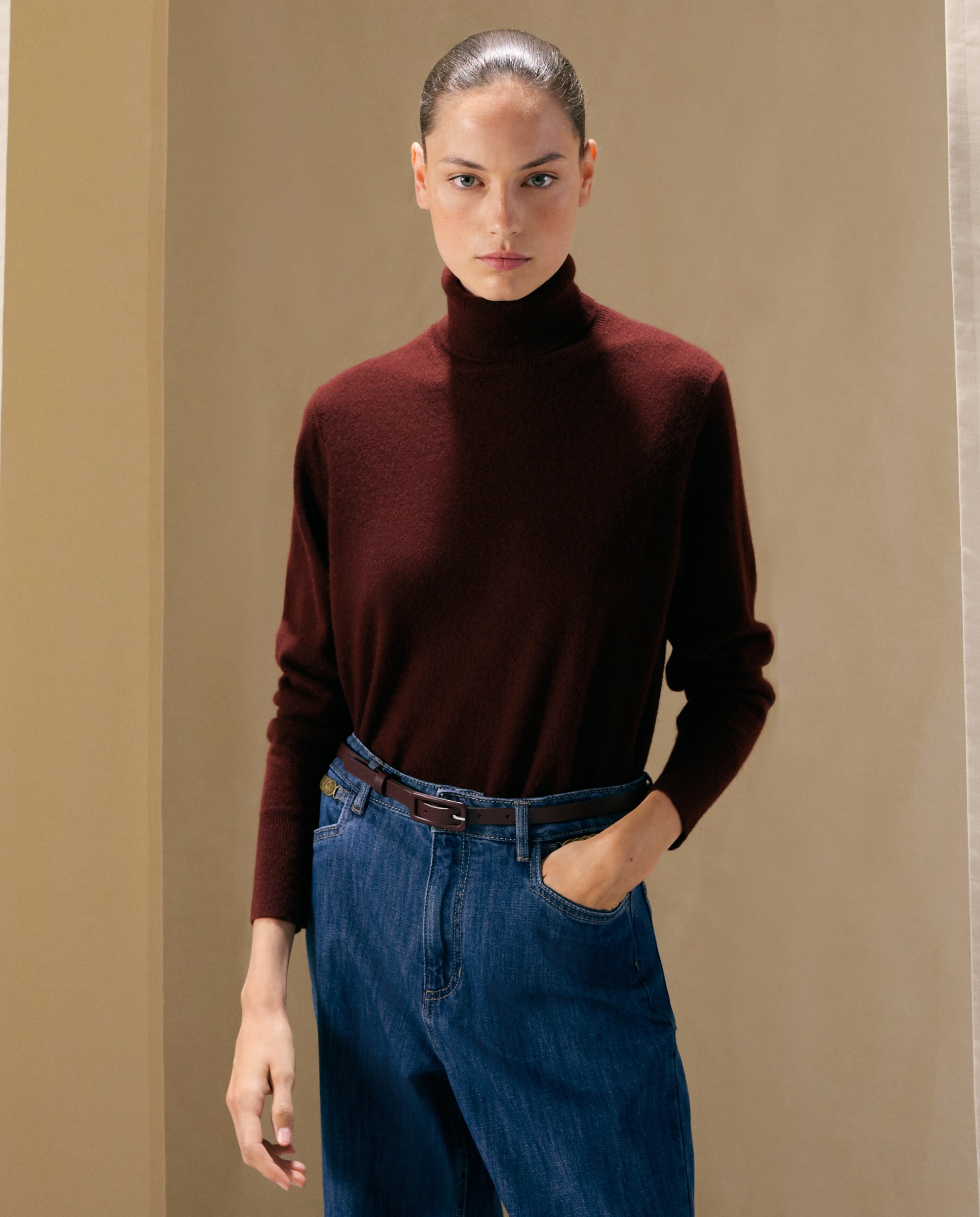Jersey de mujer en cashmere con cuello cisne - Woman El Corte Inglés - Burdeos Burdeos-1