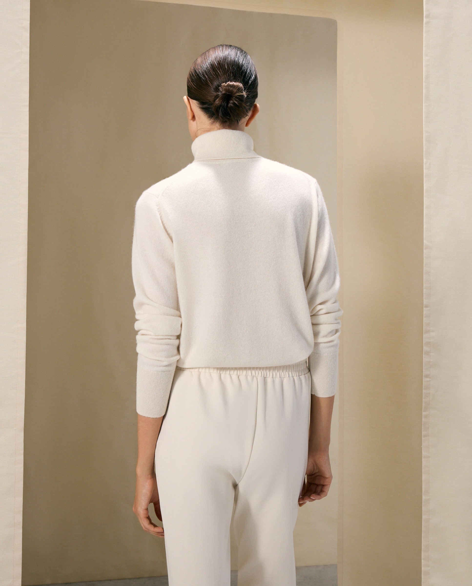 Jersey de mujer en cashmere con cuello cisne - Woman El Corte Inglés - 120 Crudo 120 Crudo-2