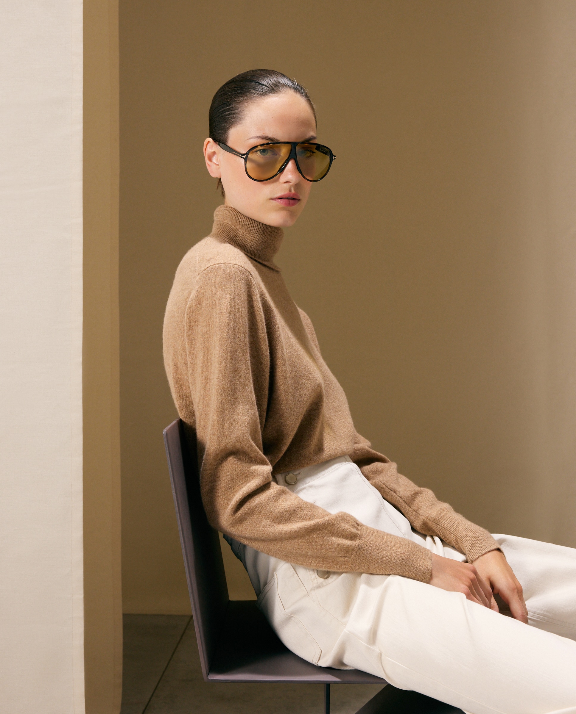Imagen 0 de Jersey de mujer en cashmere con cuello cisne 130 Marfil