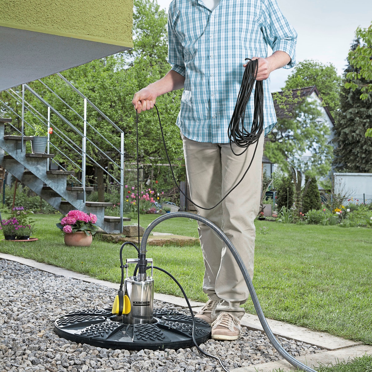 Bomba de achique sumergible Karcher BP 2 Cisterna Amarillo-4