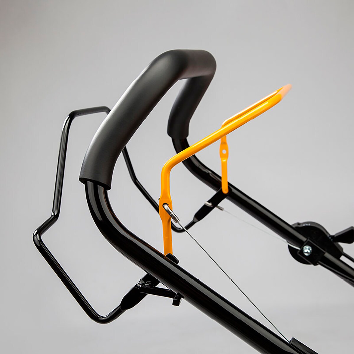 Máquina de Cortar Relva de Gasolina 2