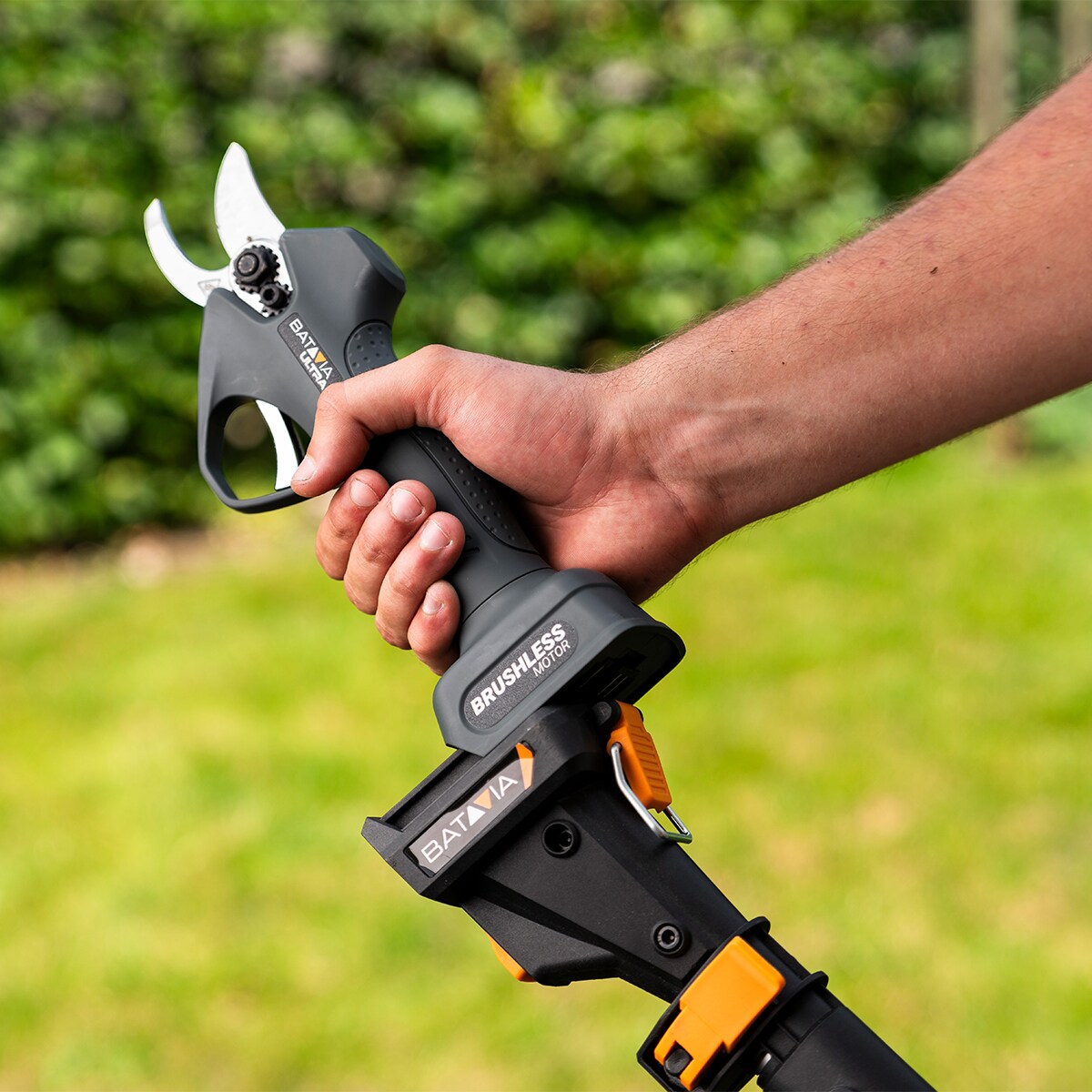 Tijera poda batería 18V Negro-7