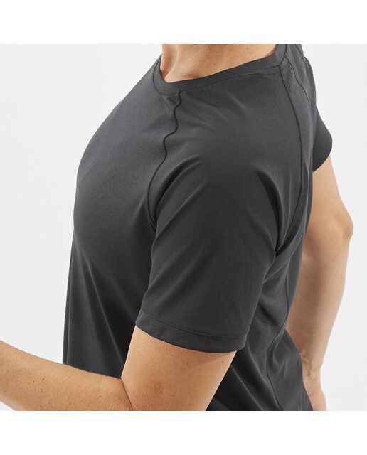 T-shirt Outline Preto-5