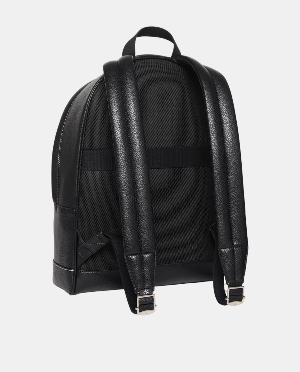 Mochila de hombre de Calvin Klein con textura peable - Negro Negro-2