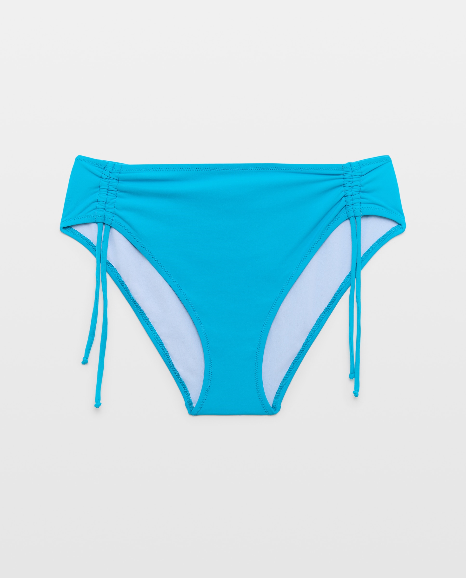 Imagem 0 de Cueca de biquíni de cintura subida e completa lisa