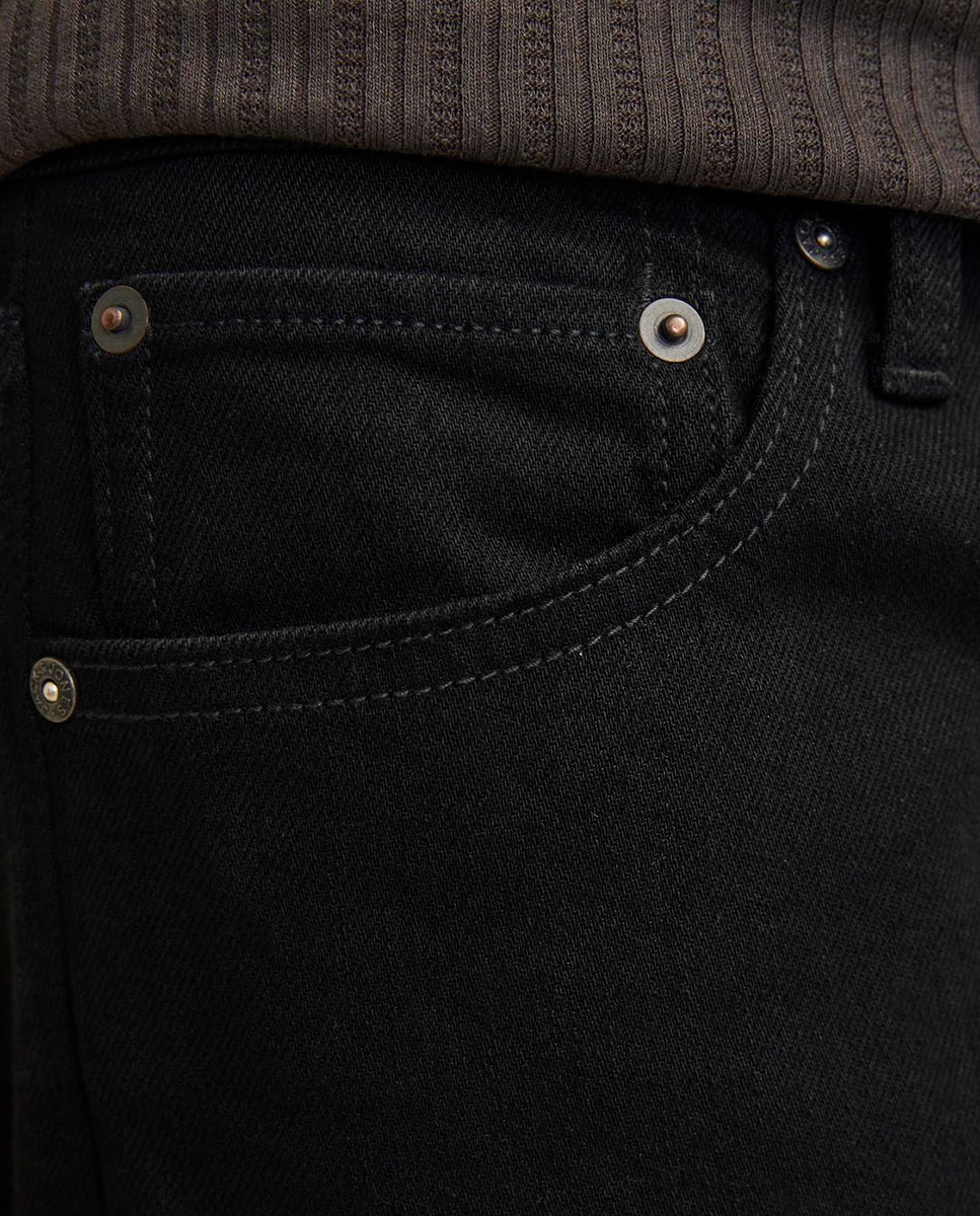 Jeans Tapered Fit com Cintura Baixa Preto-5