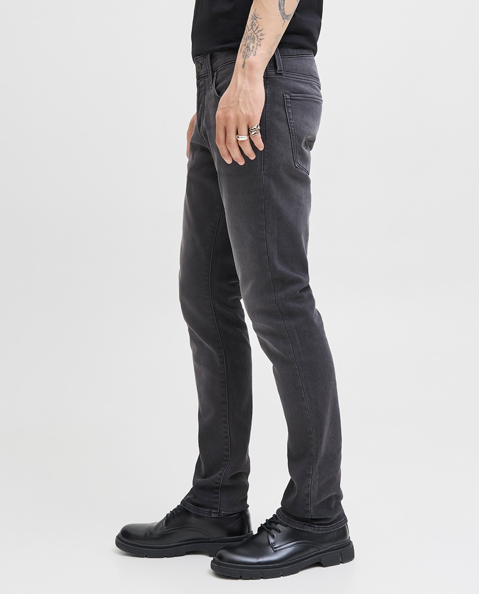 Jeans Tapered Fit Preto-4