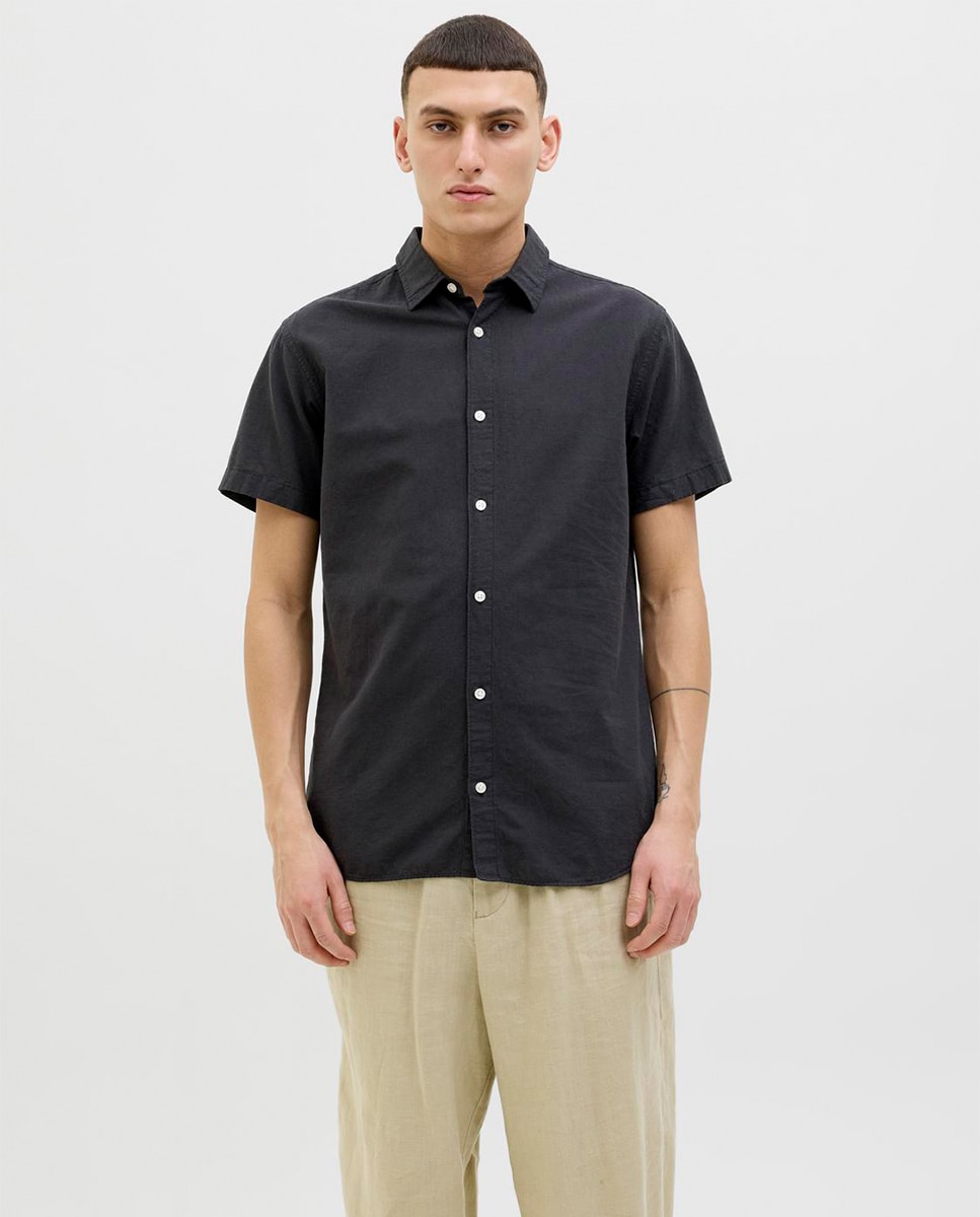 Camisa Slim com Manga Curta Preto-1