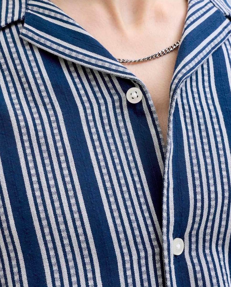Camisa Resort Estampada com Manga Curta Azul-marinho-5